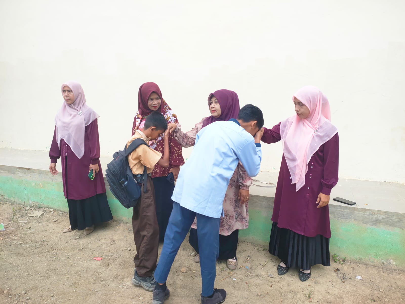 @Miss Eka Mak Si Malik