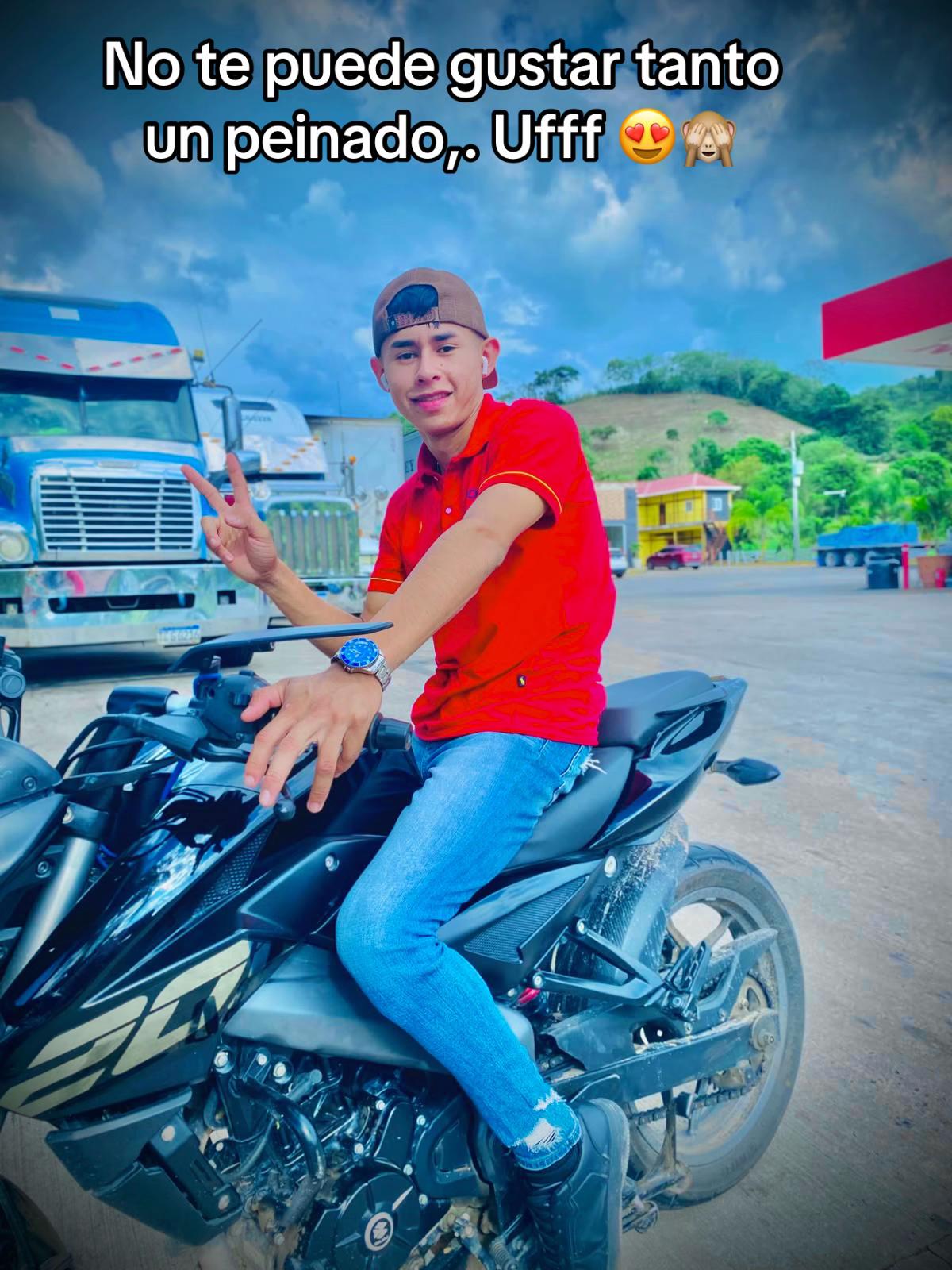 @carlitos_sanchez23