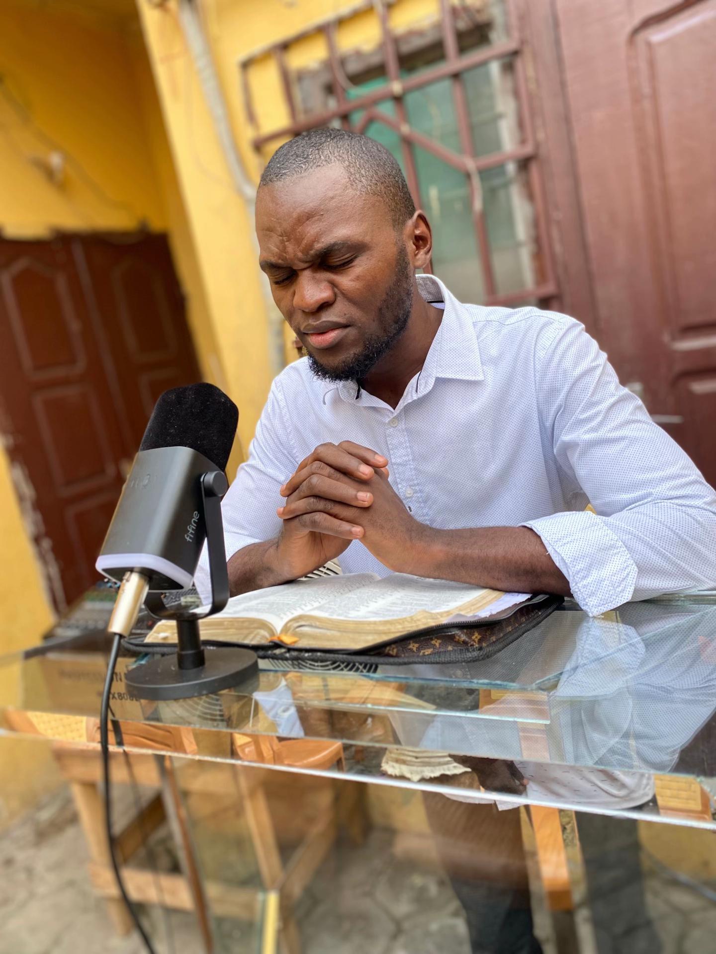 @Berger Cephas Bissangou ✝️