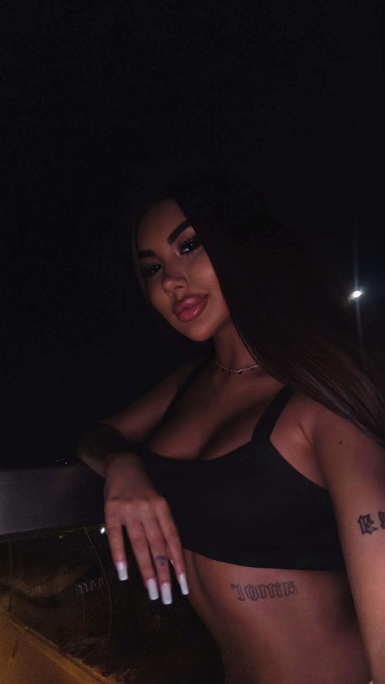 @𝓜𝓪𝓭𝓲 👧🏾