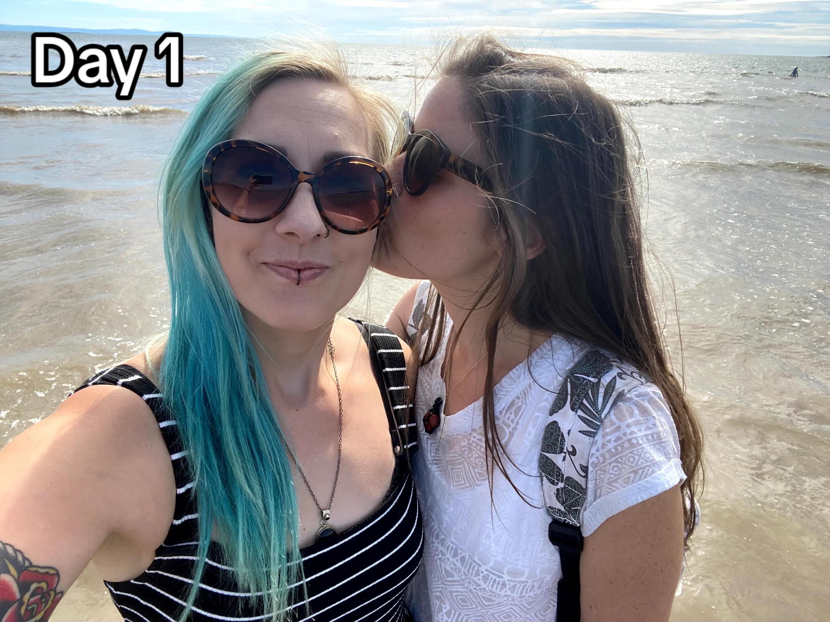@Hol & Hay | 2 mum IVF