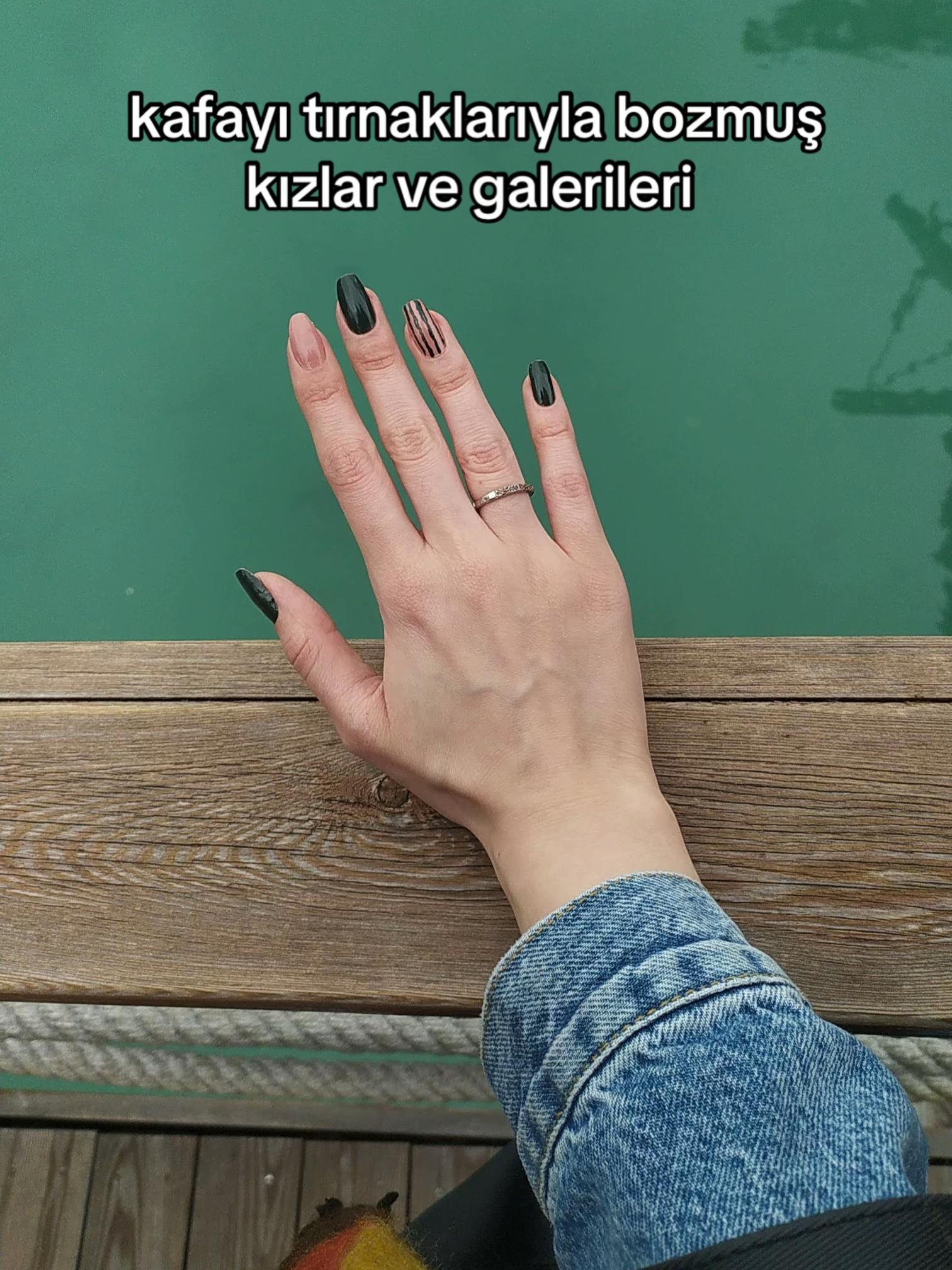 @selenika 🔮