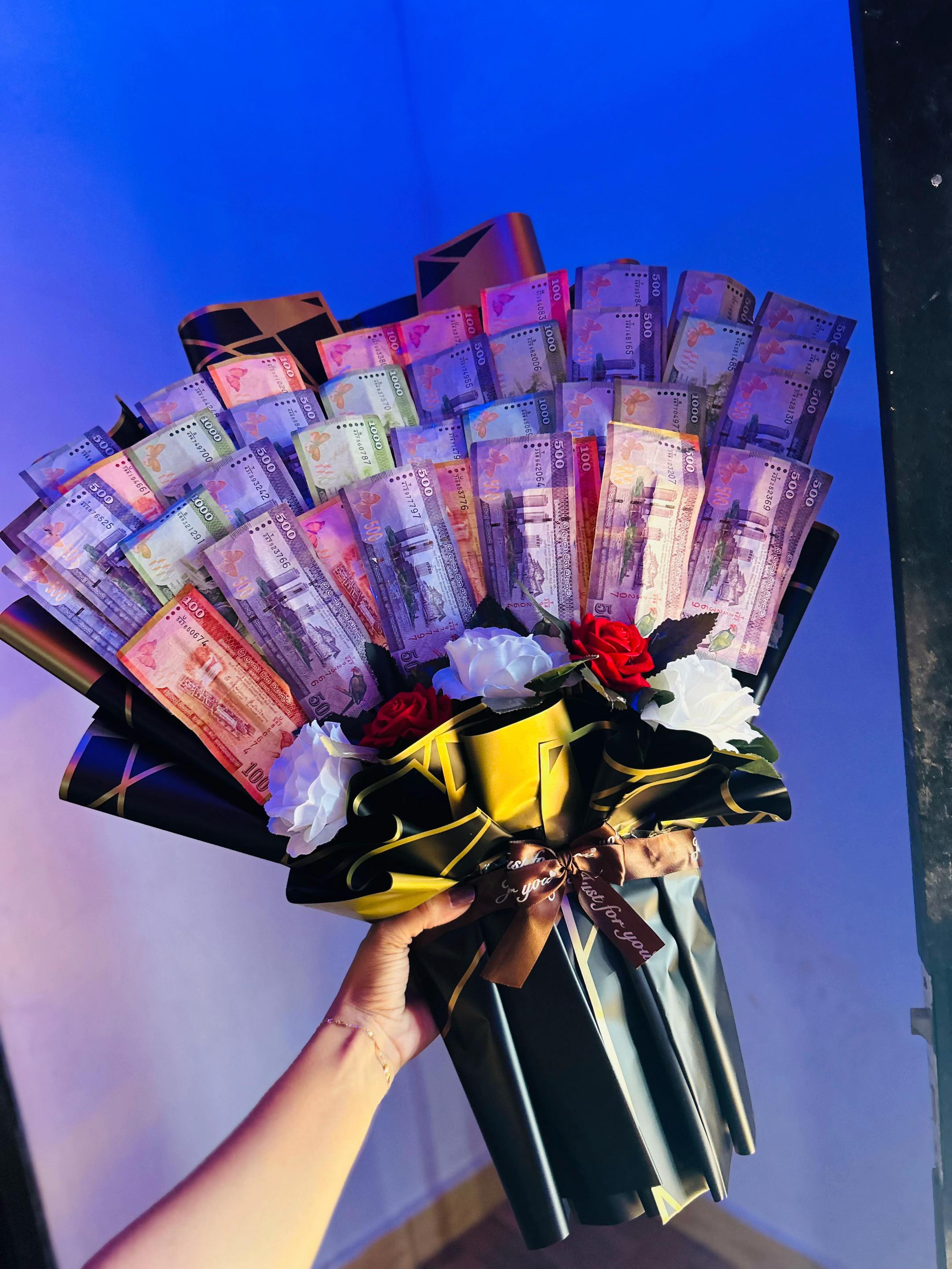 @AURA GIFTERY 💗