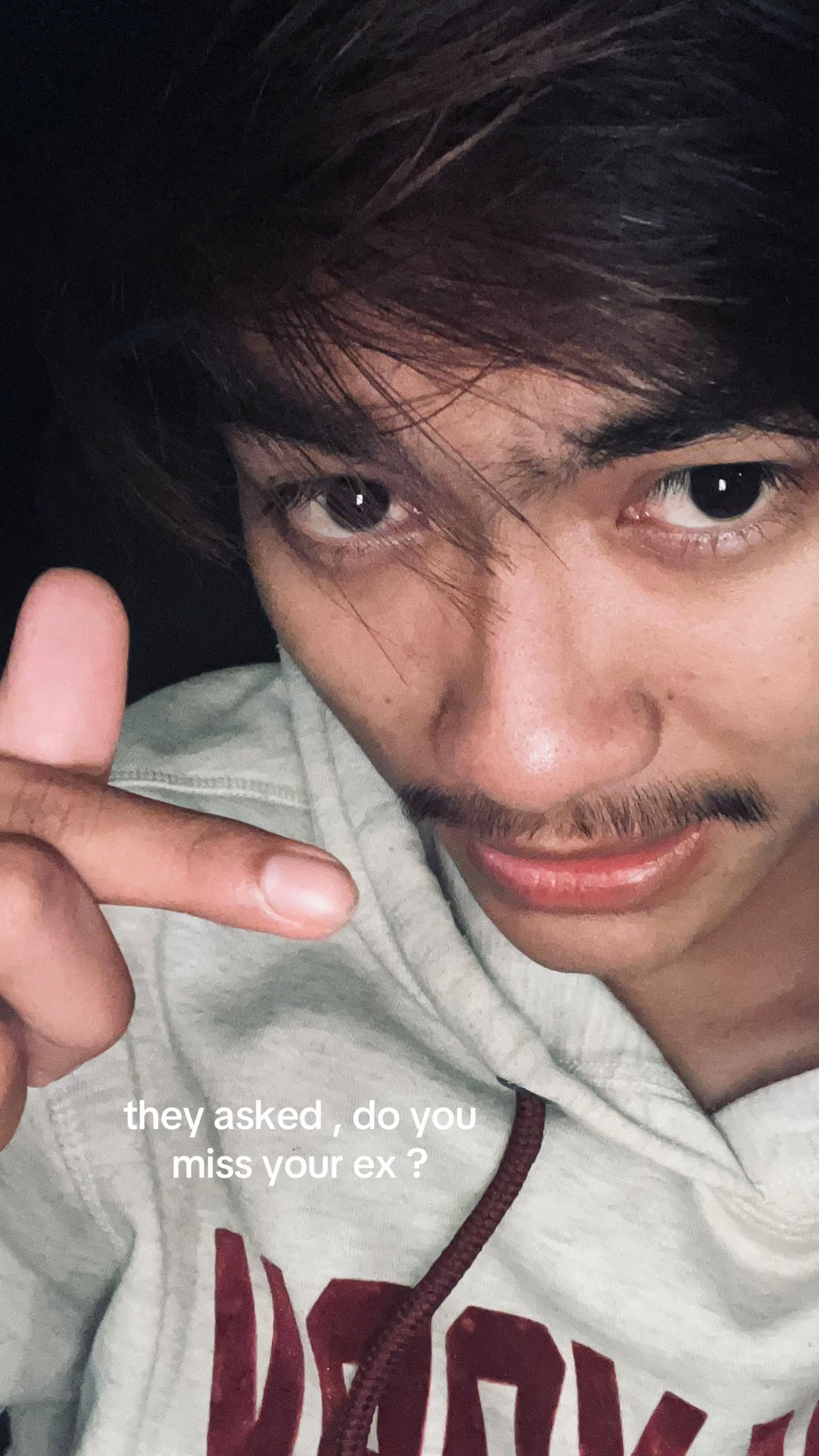 @𝘽 𝙐 𝙍 𝙉 🍁