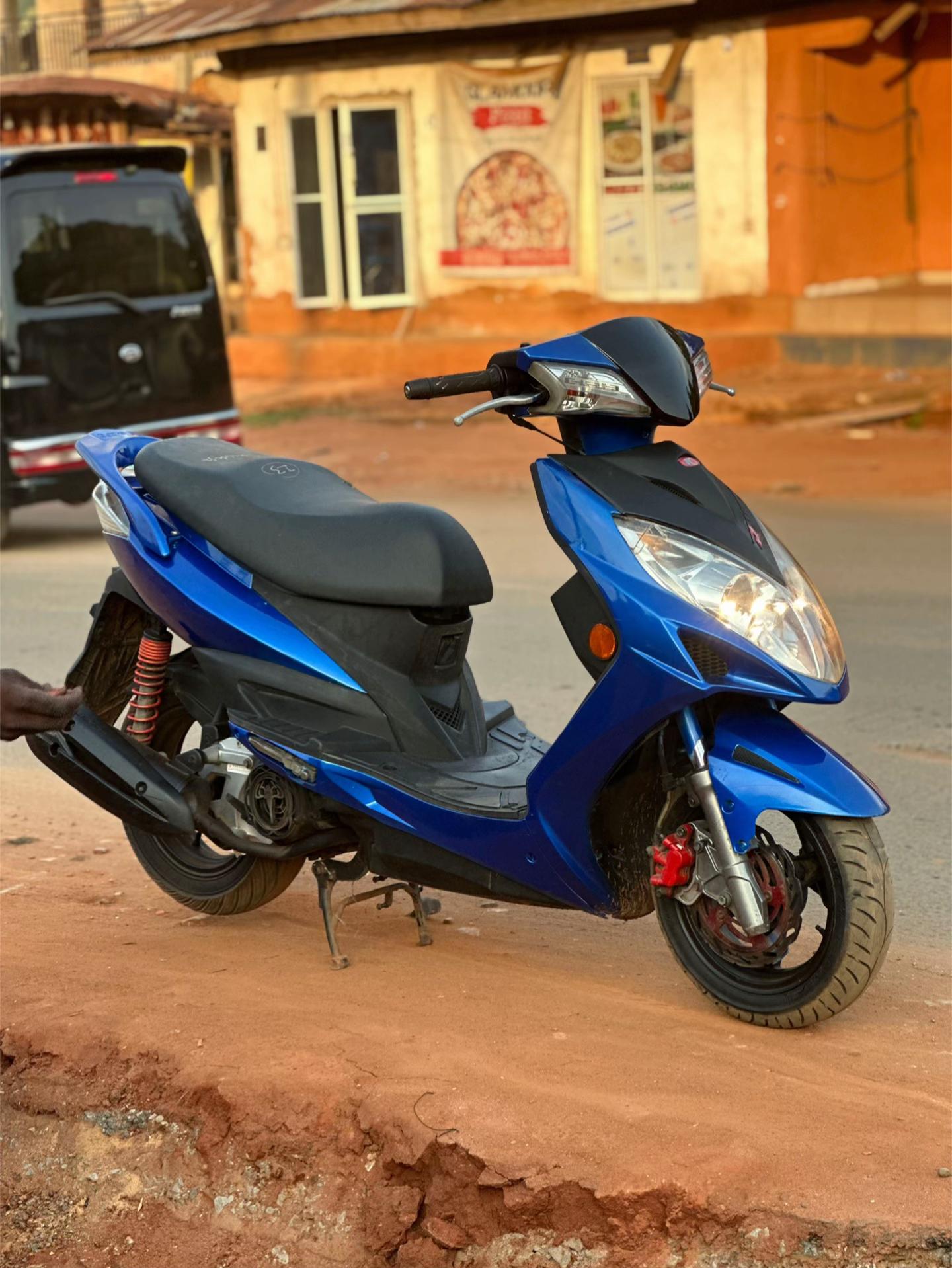 @Darian 🏍️
