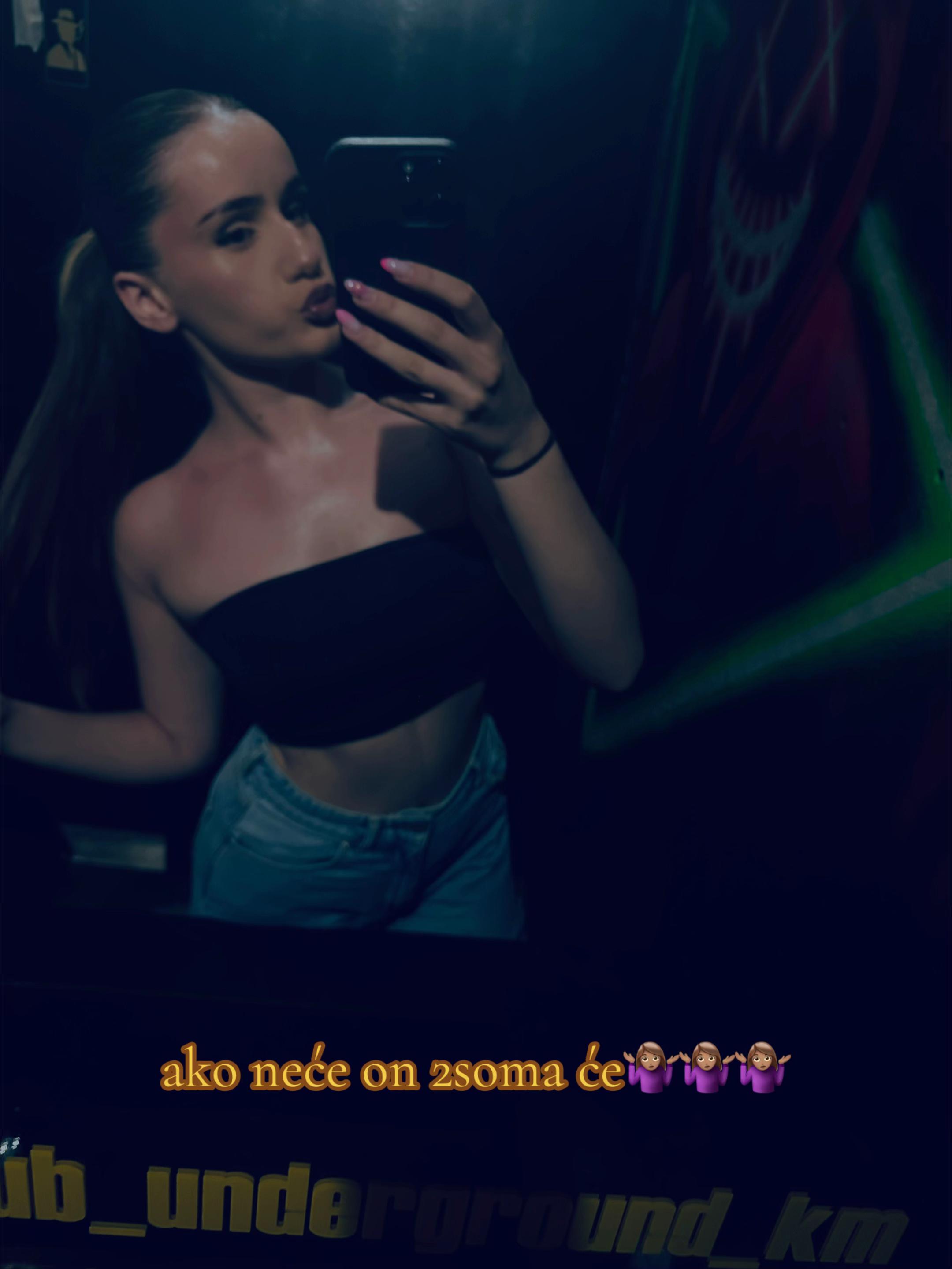 @𝓗🦈