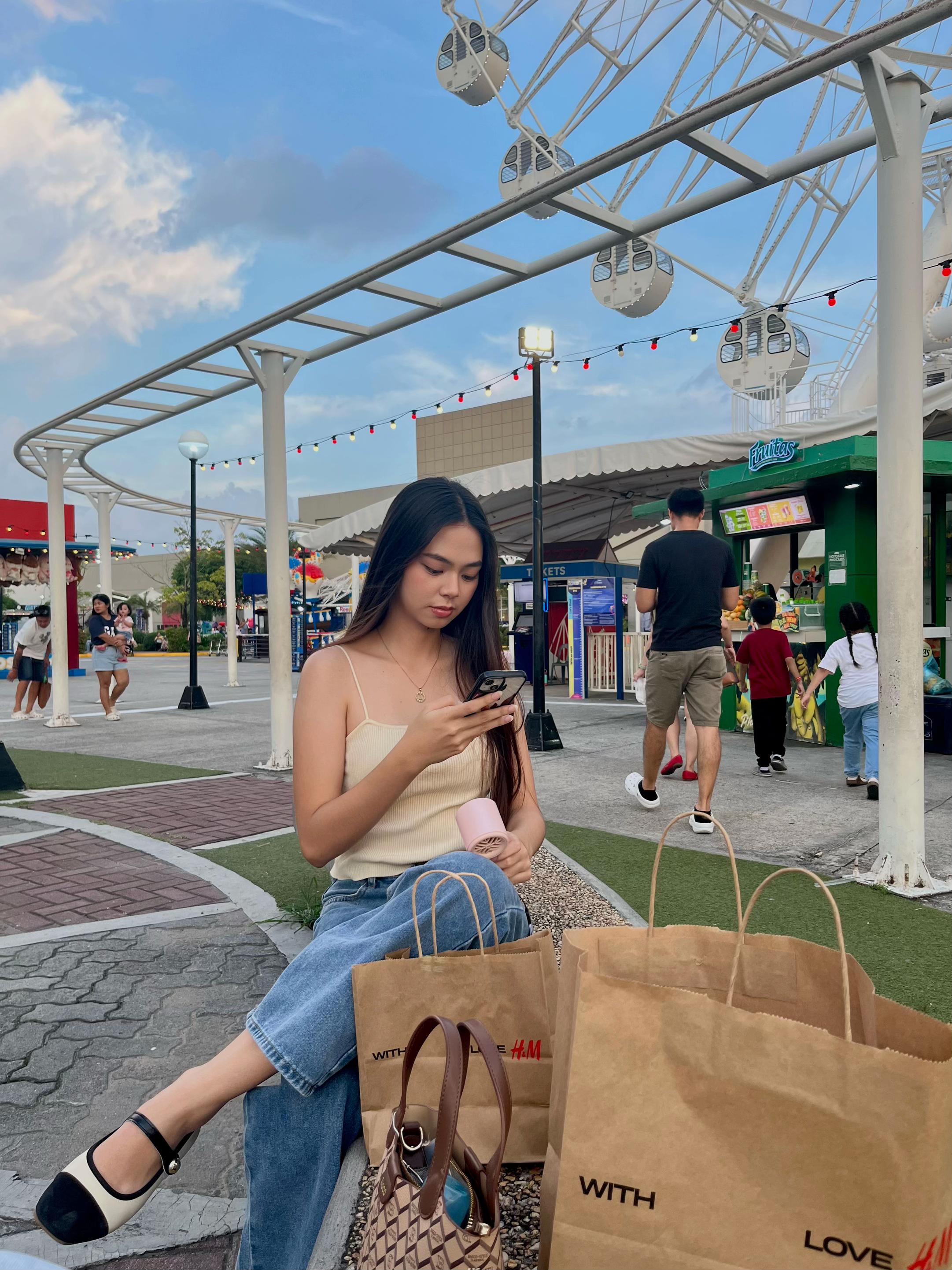 @urgirlrenza on ig
