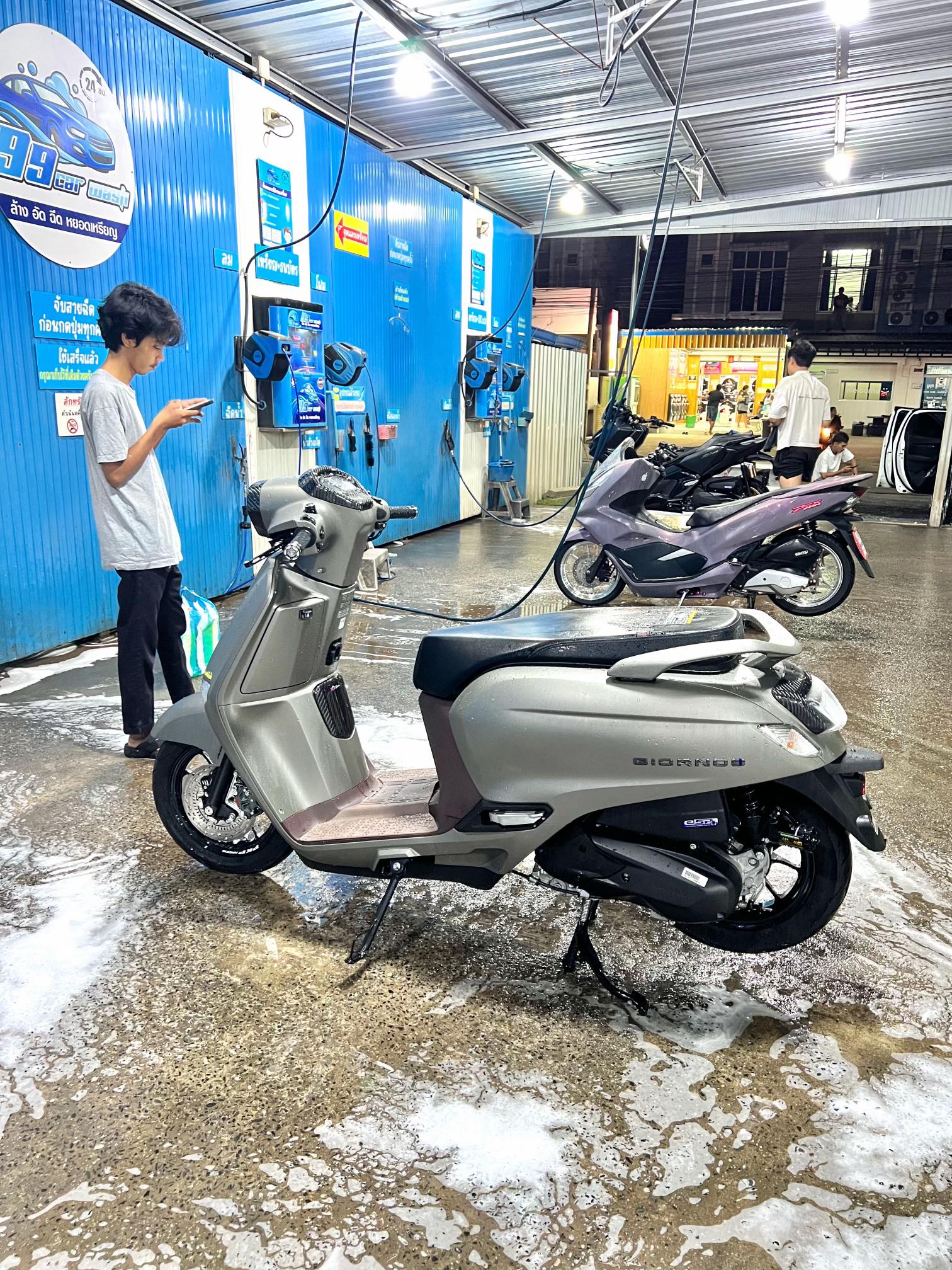 @ตั้ม🩶🤎 (300K)