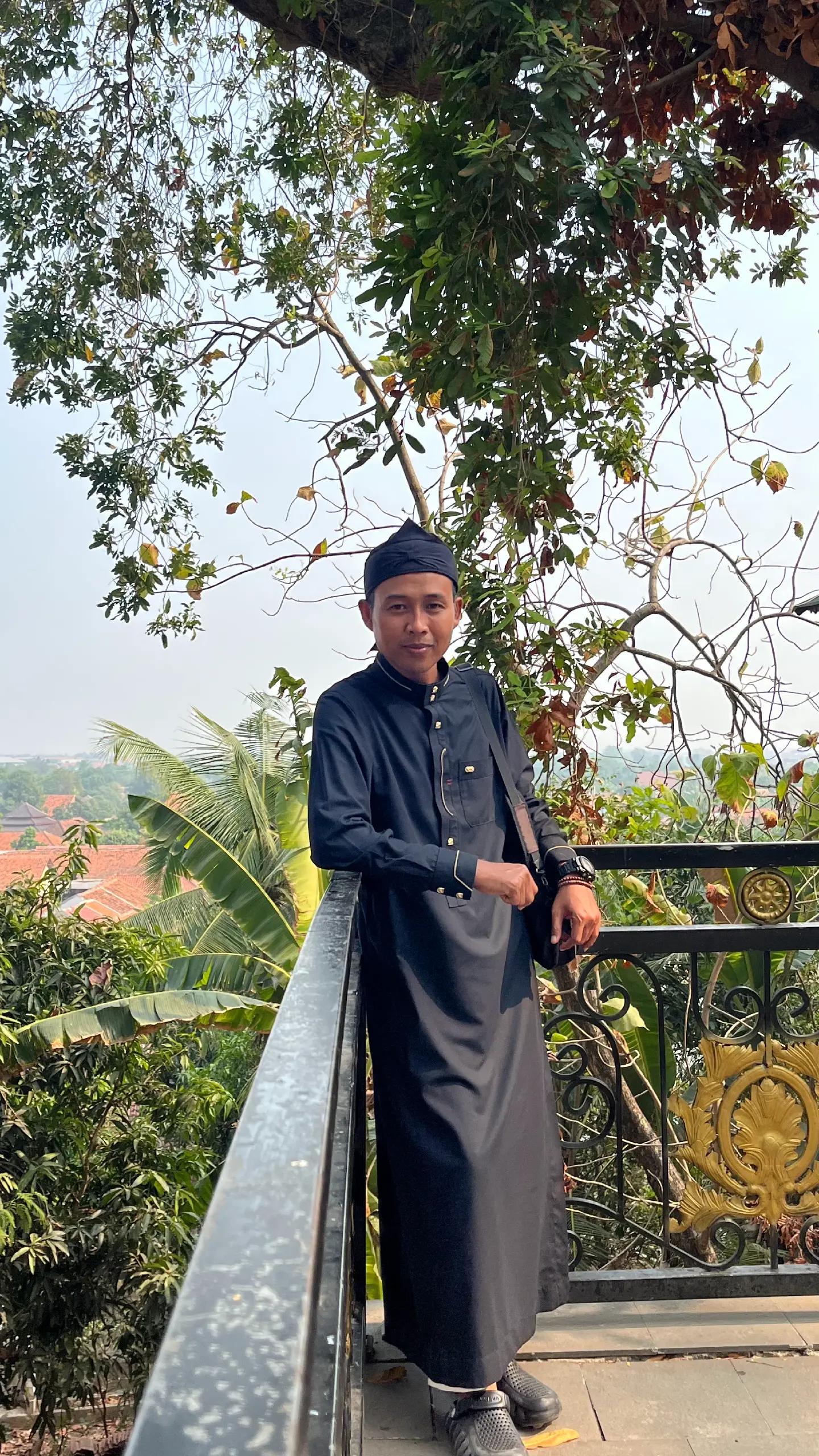 @Qy Domblang