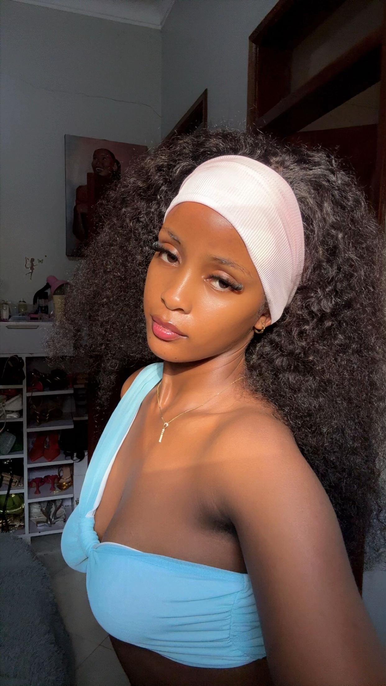 @.thickiana