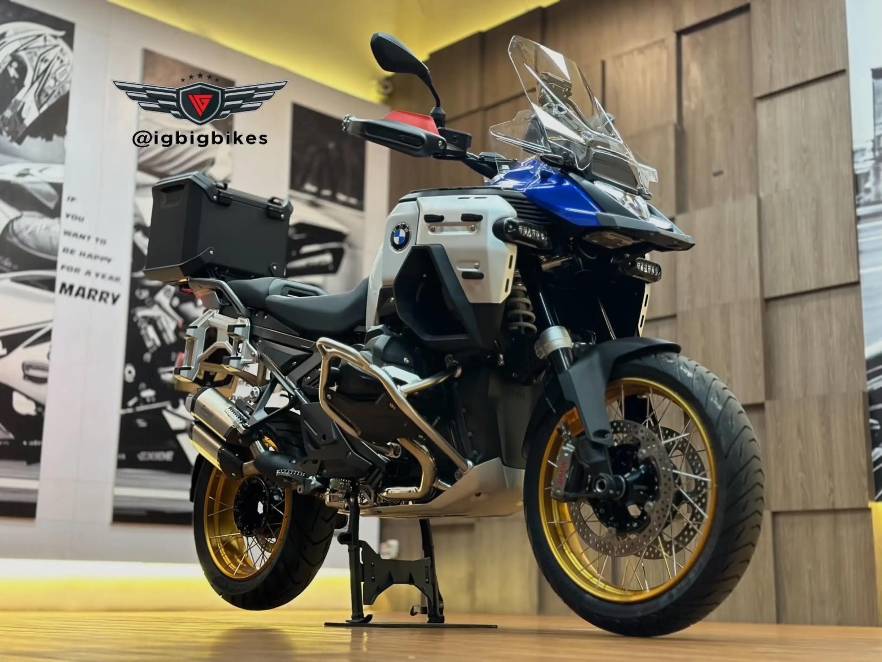 @RARE & BIG BIKES DEALERSHIP