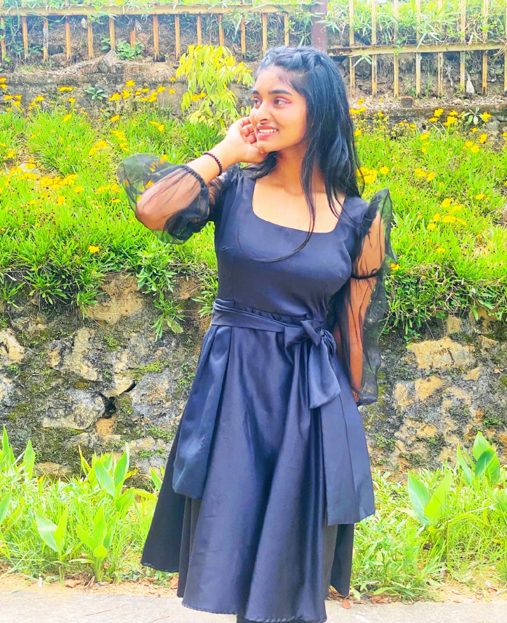 @𝐒 𝐈 𝐘 𝐀 𝐑 𝐀  💋