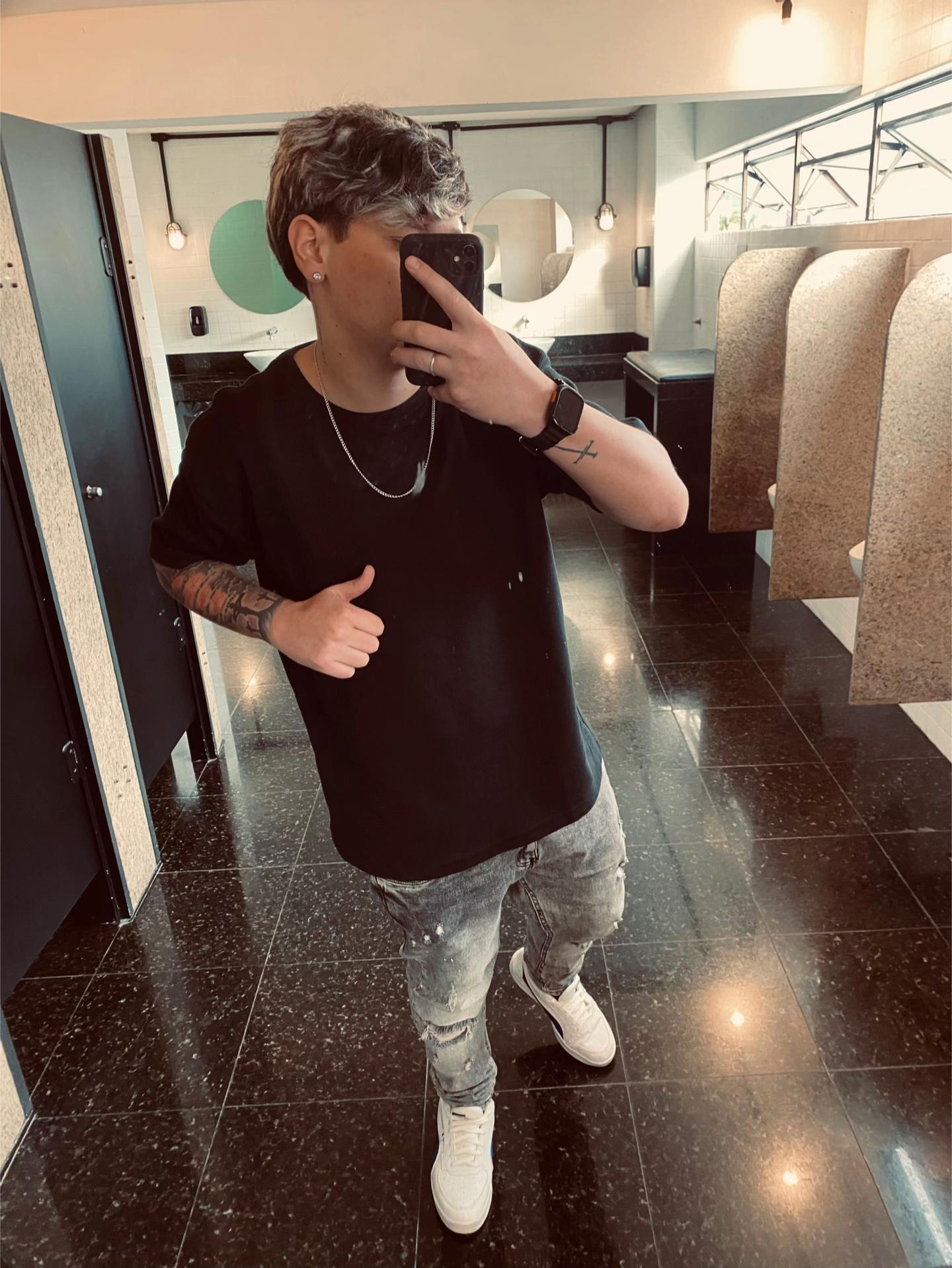 @rezini