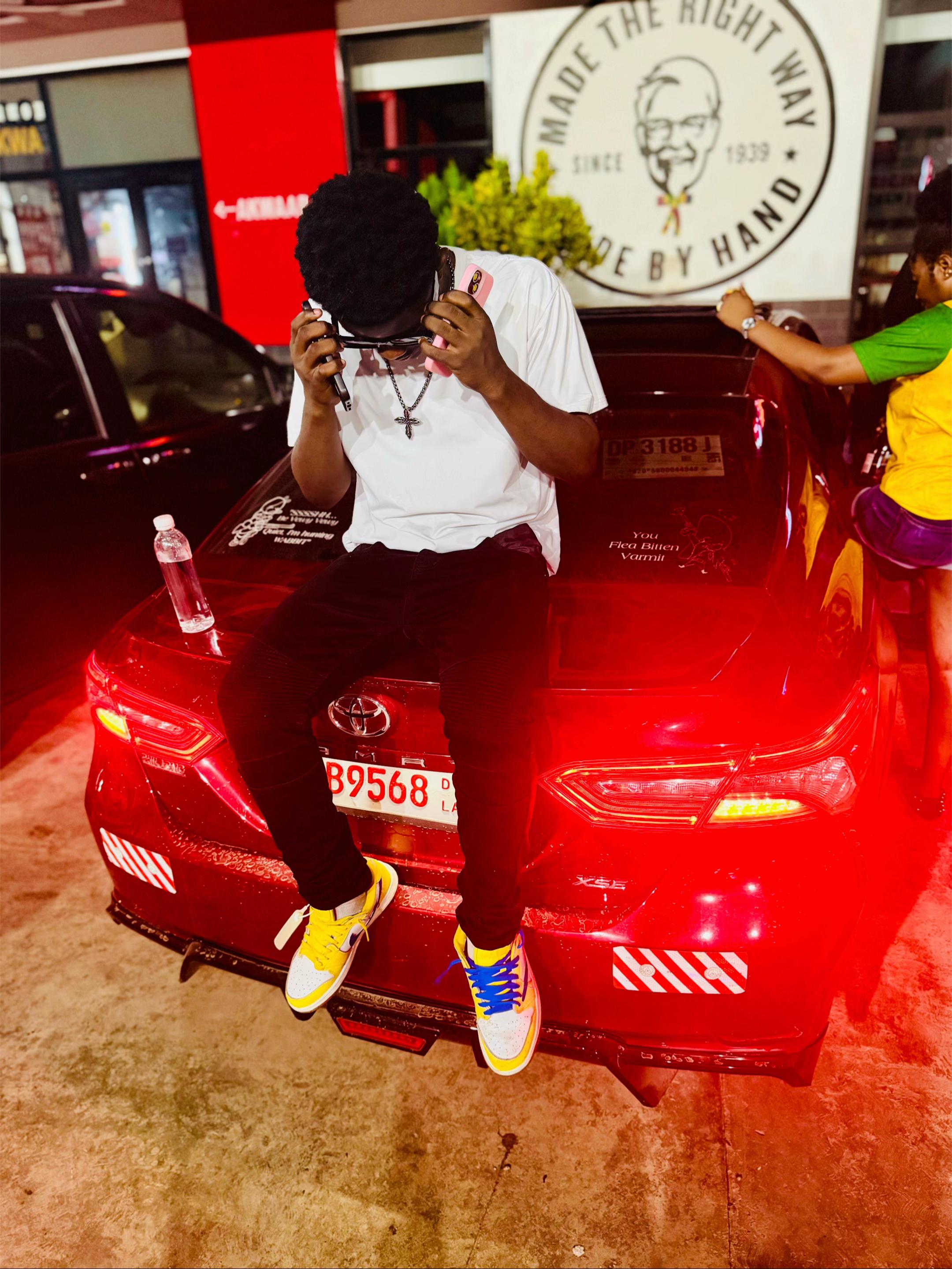 @𝐁𝐔𝐆𝐀𝐓𝐓𝐈 🇬🇭