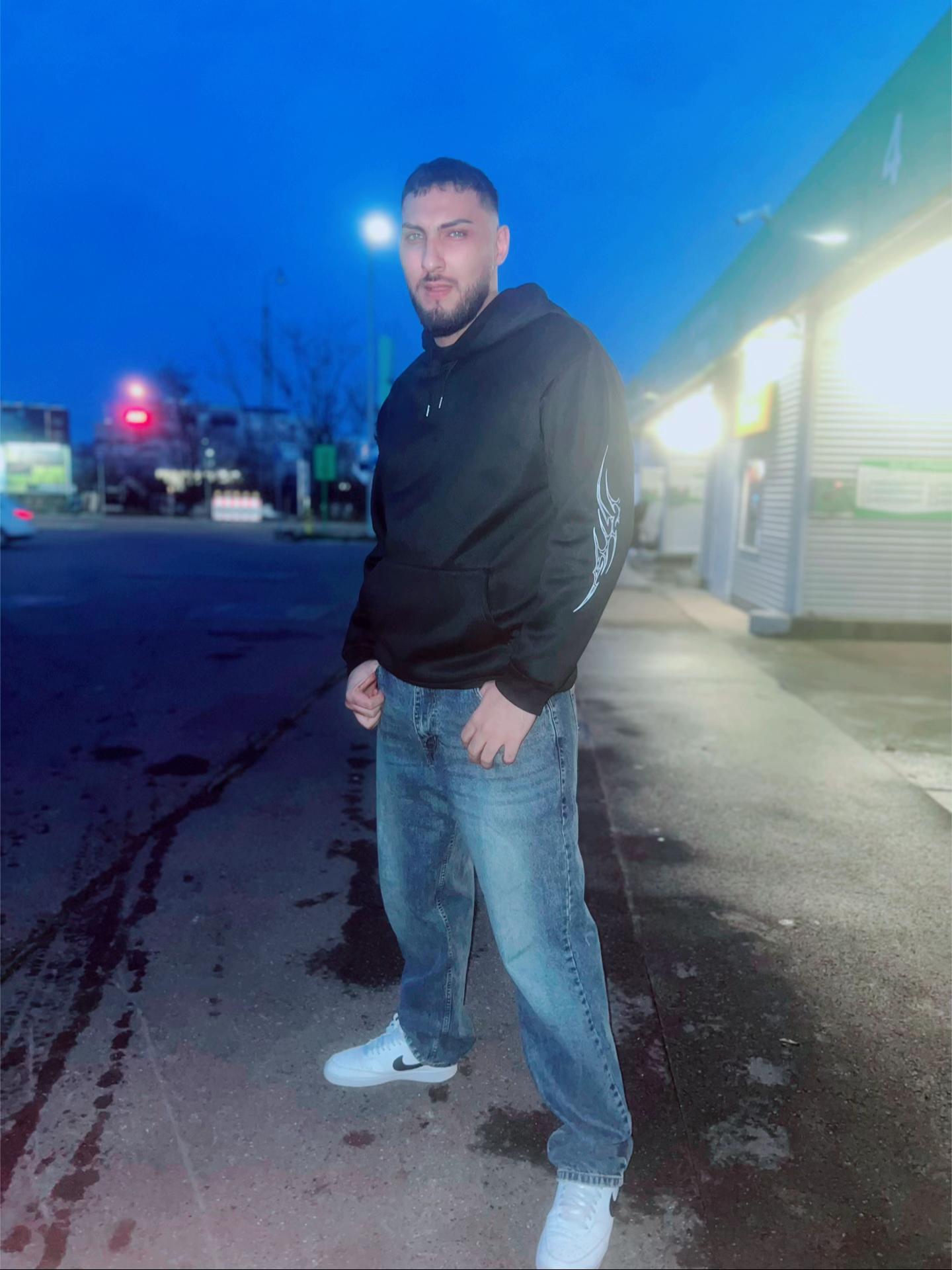 @♛ 𝓢𝓮𝔂𝓱𝓪𝓷 ♛