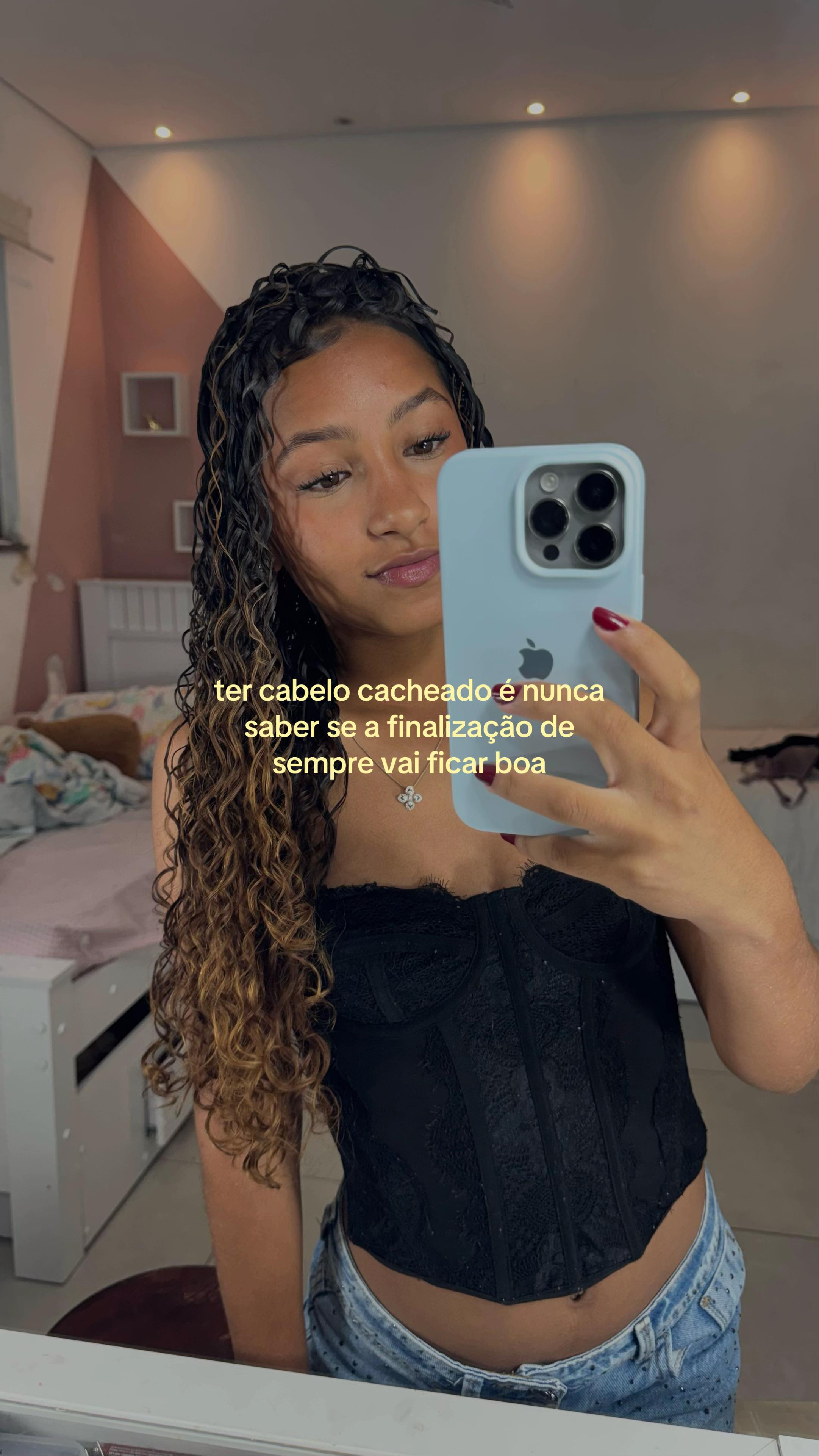 @Mel Araújo