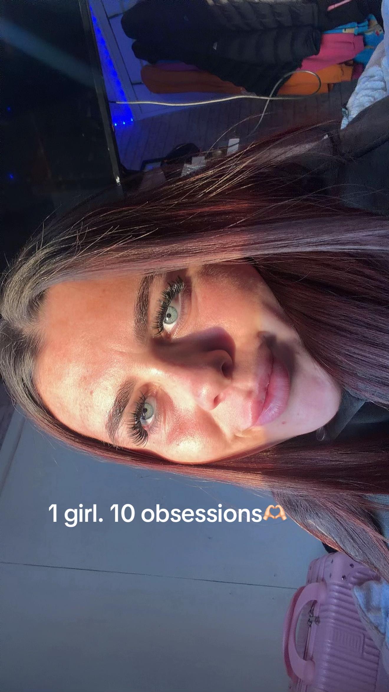 @Brookalino