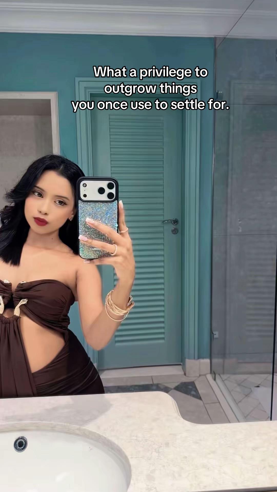@Anastasia Claire