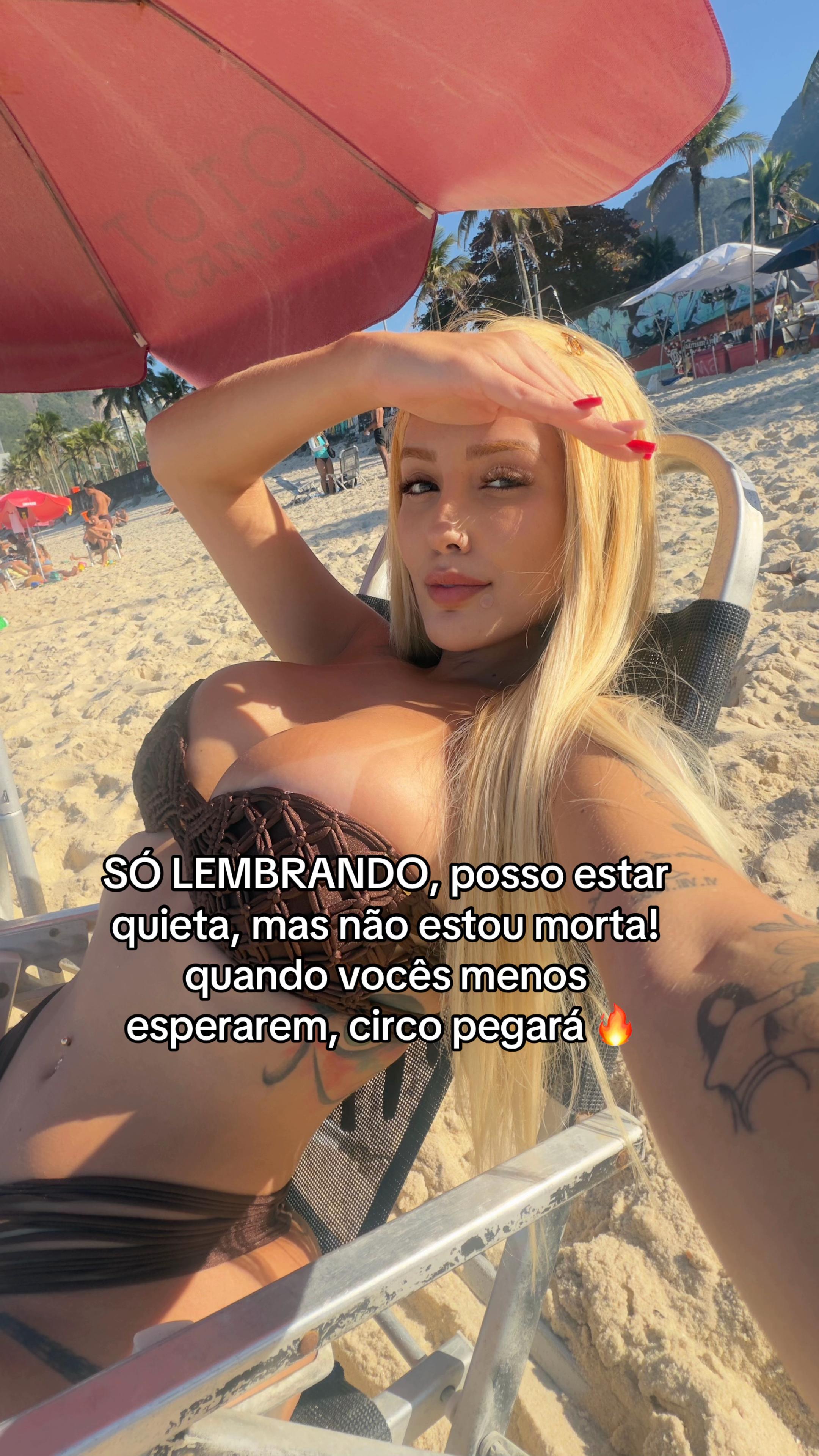 @Anna Carolina