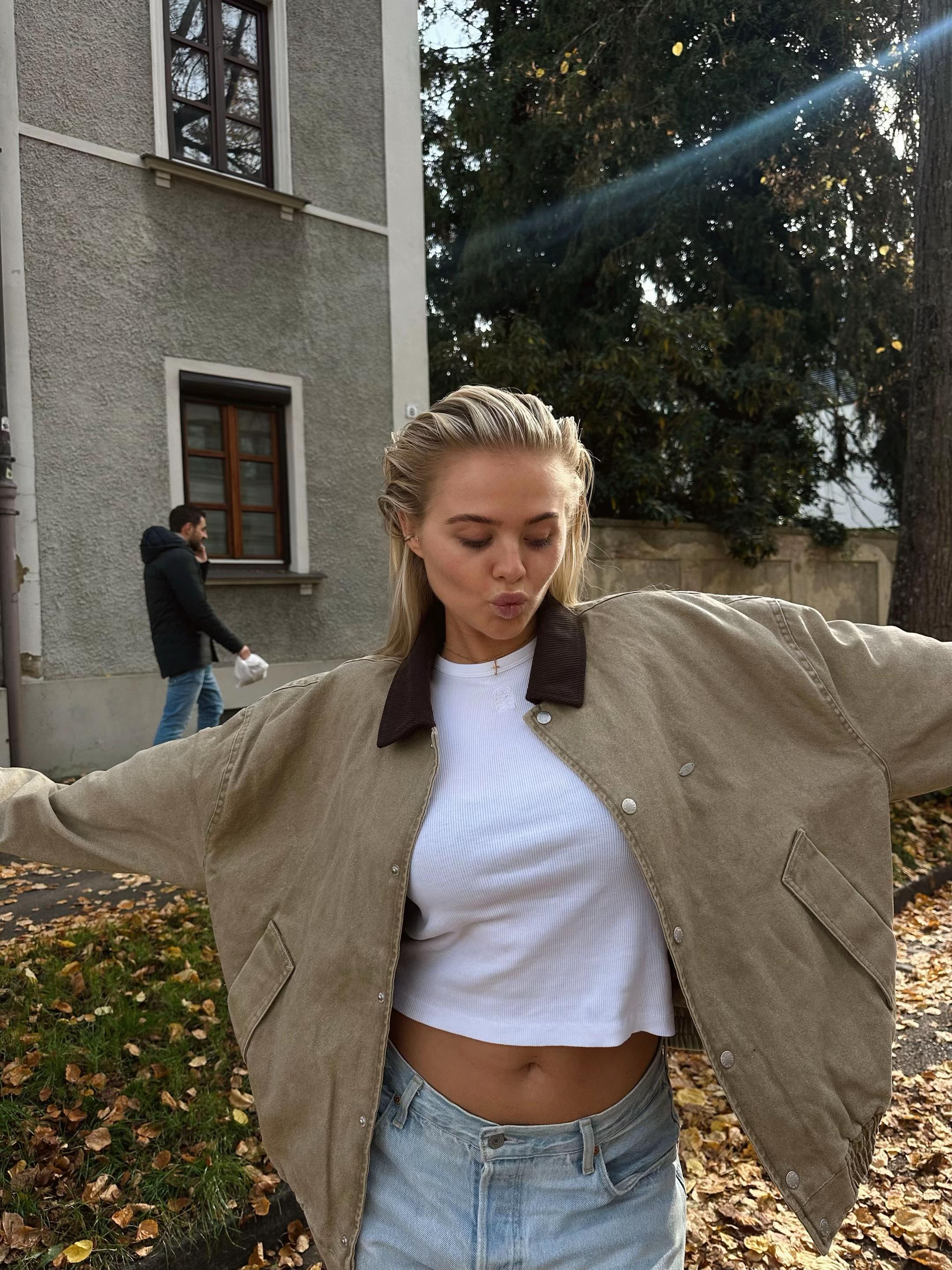 @Emilia