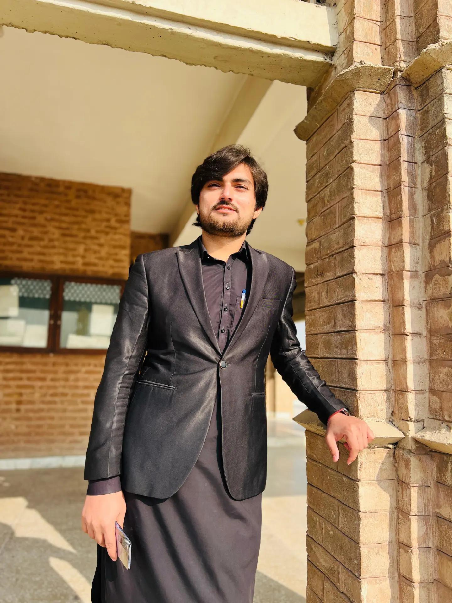 @it's_Latif_Wazir