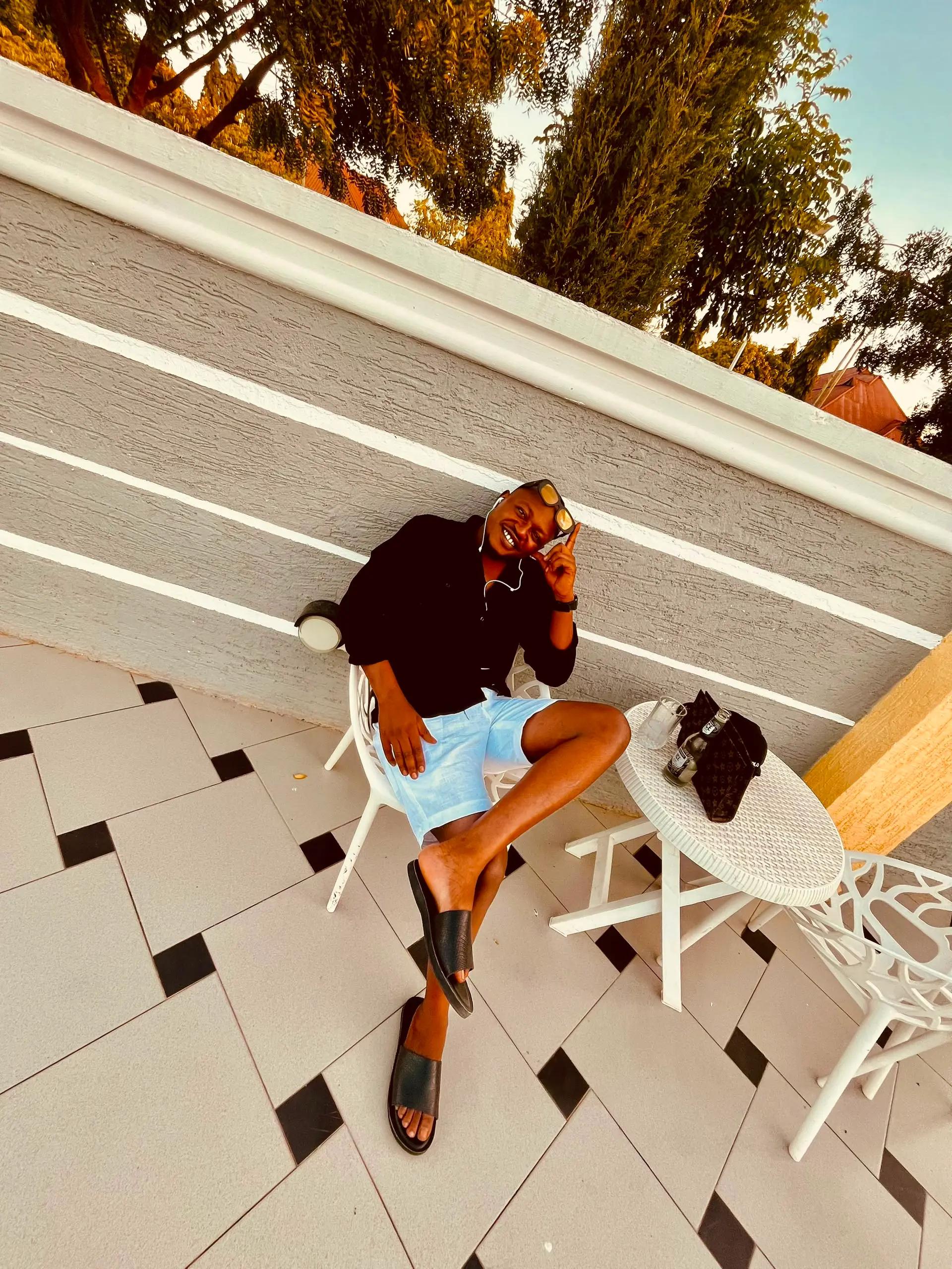 @KING+ 𝟐𝟓𝟓 👑 🇹🇿✨