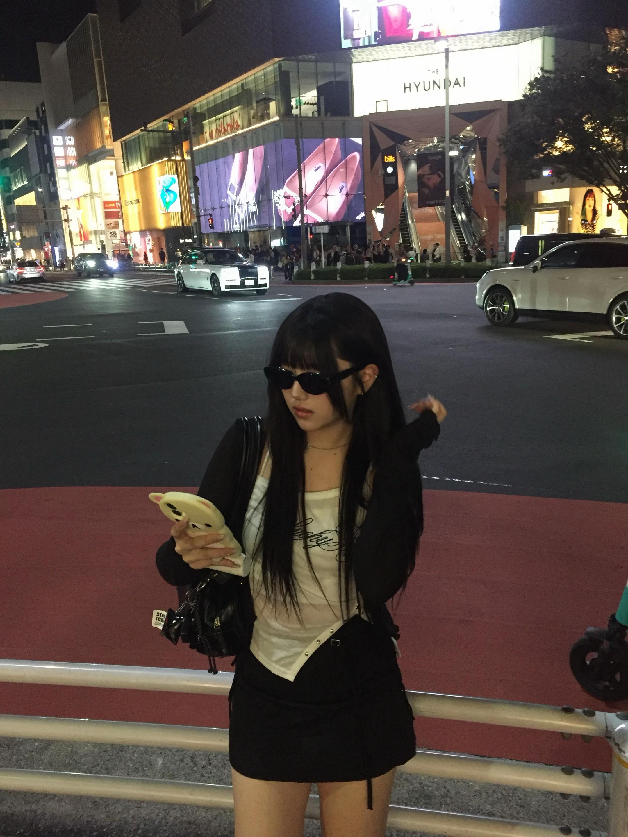 @るな
