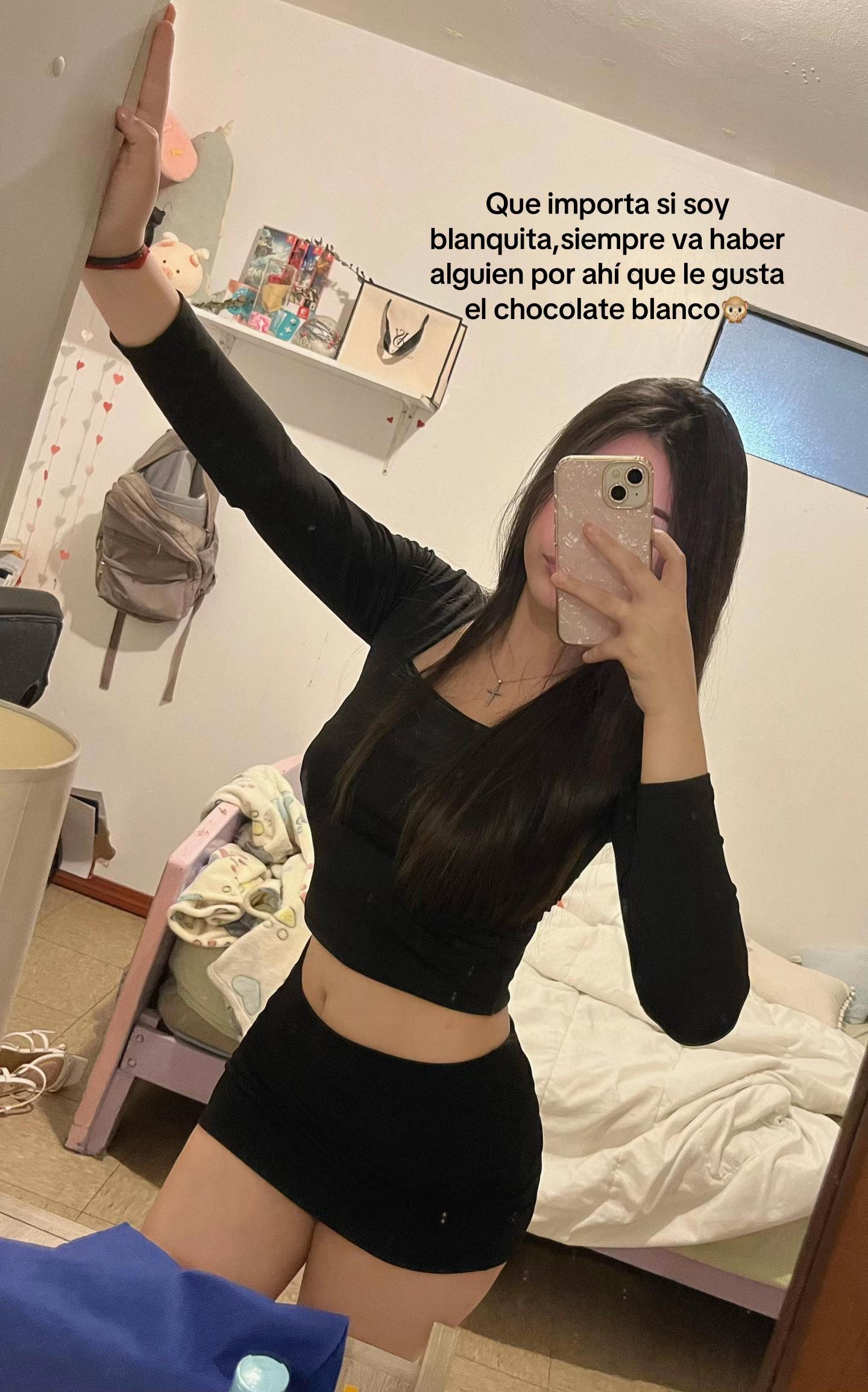 @𝓜𝓮𝓵𝓪𝓷𝓲𝓮