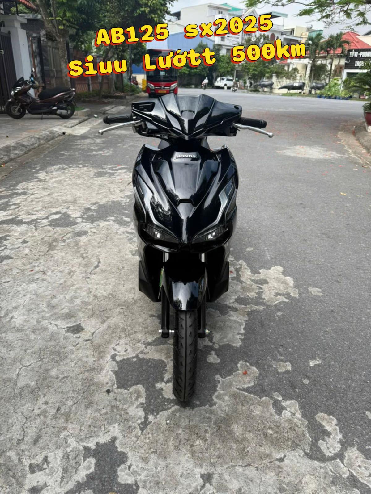 @Xe M&aacute;y Tuấn Ly