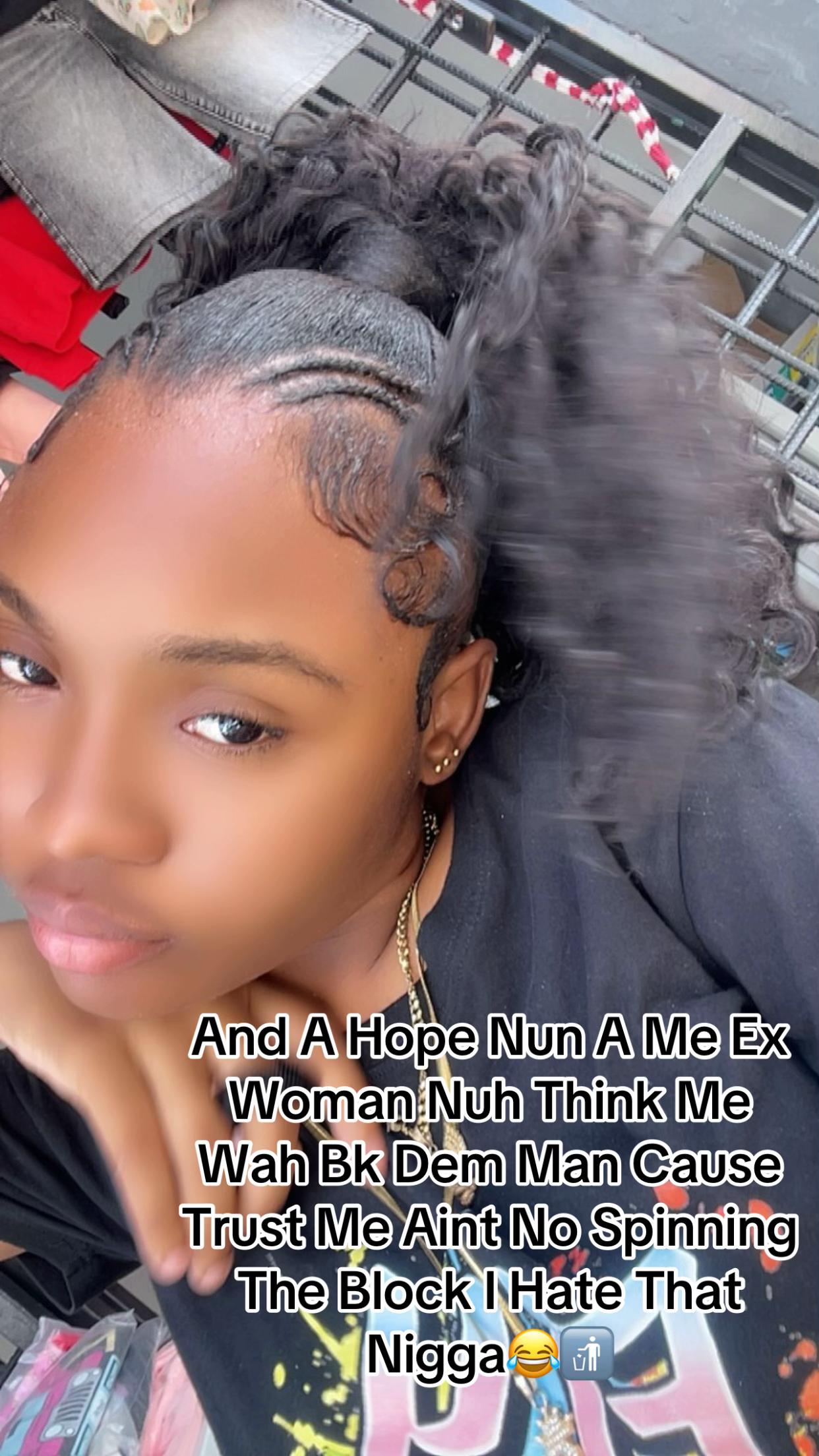 @niaabaee__