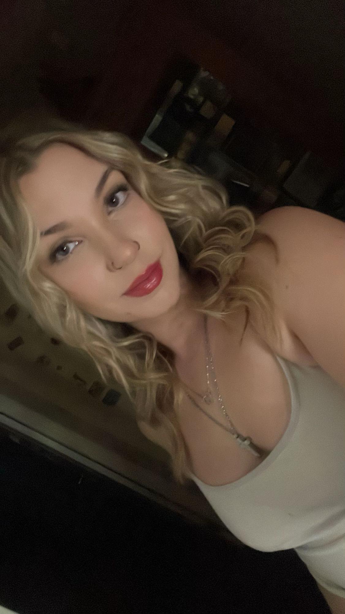@chloe_devereaux