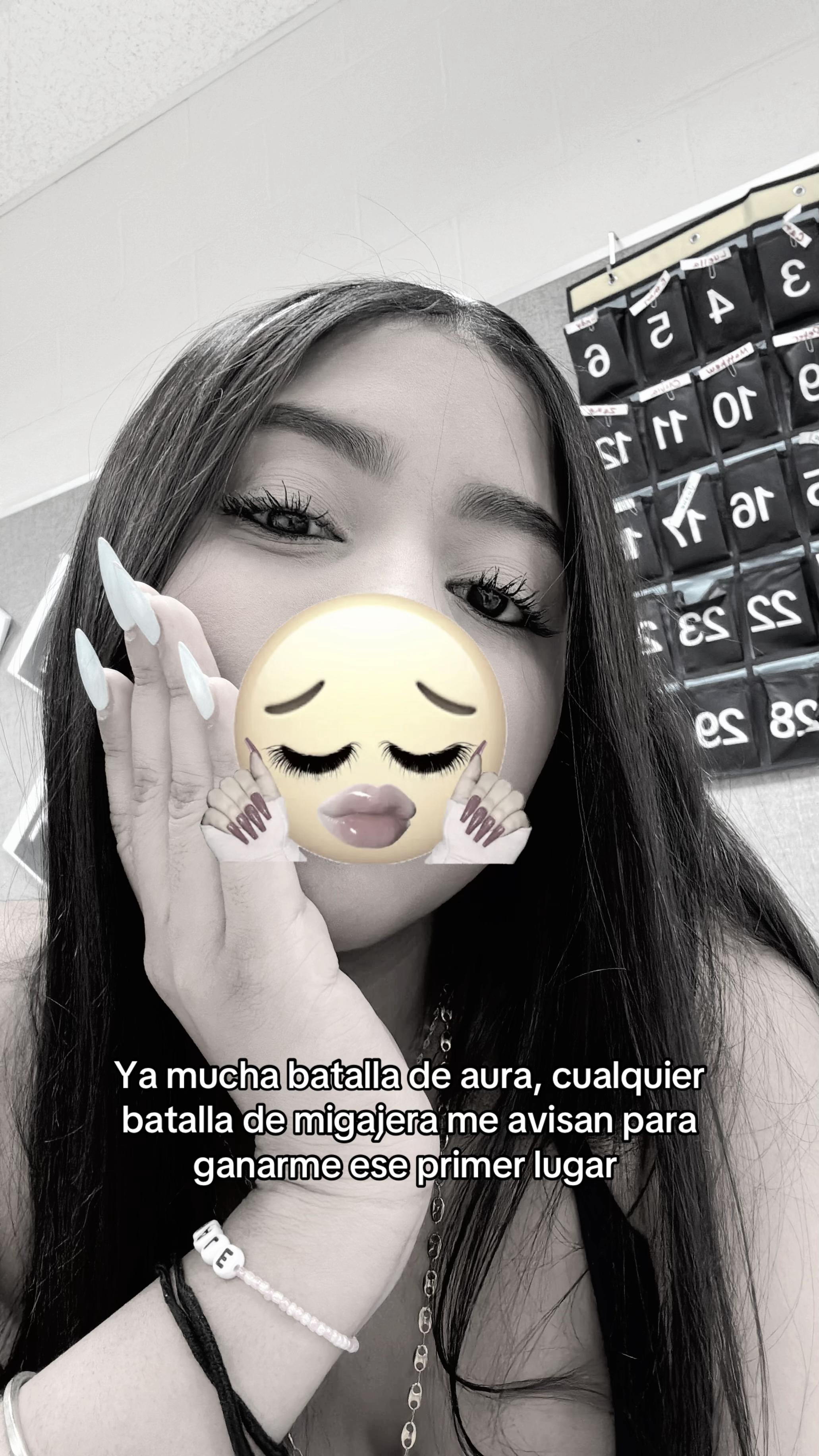 @VALERIA🦦