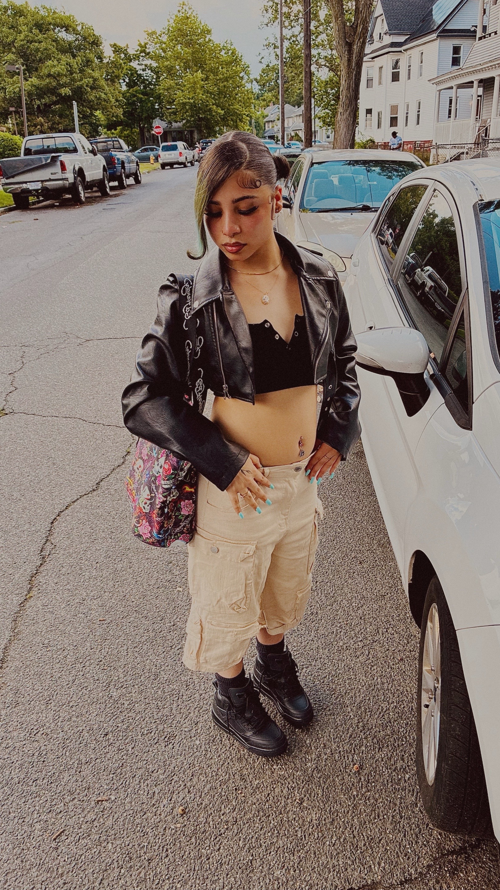 @belly 𖣂