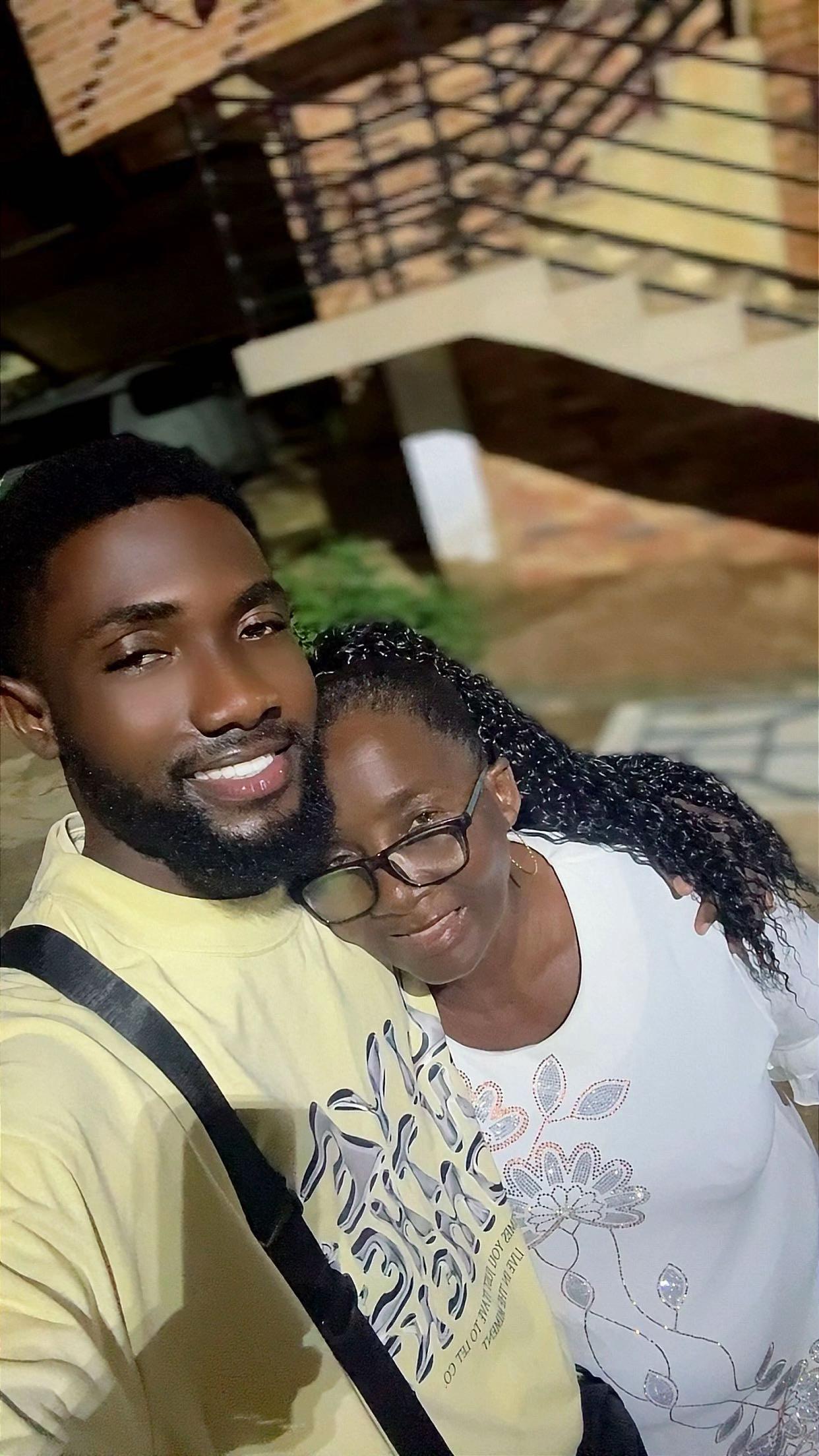 @Patrick🇬🇭🧸