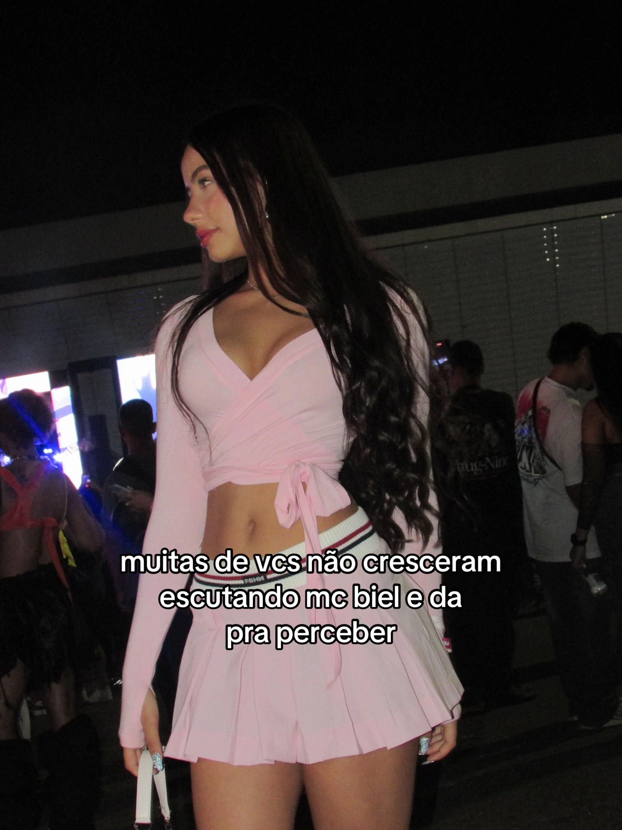 @nicolly_bom
