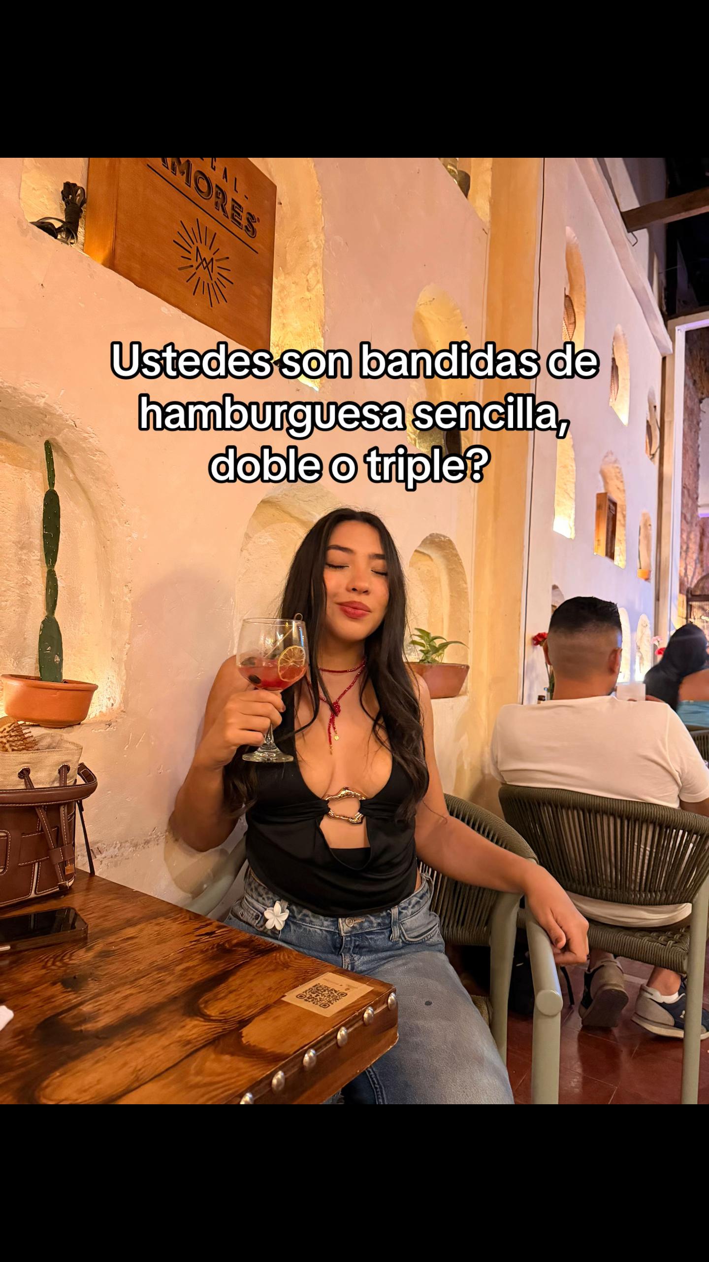 @Valeria A. Moncada 💕