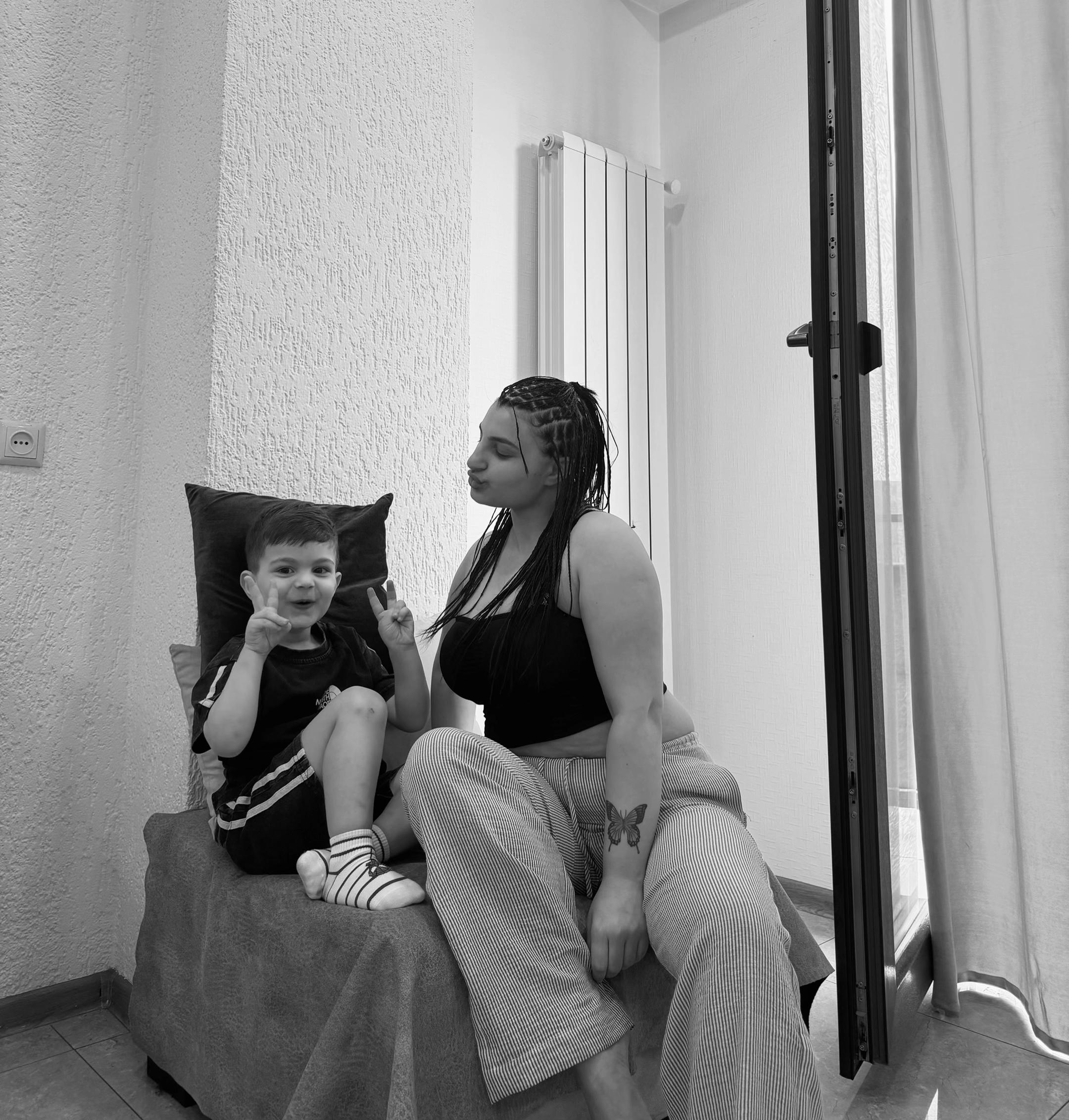 @ხატია