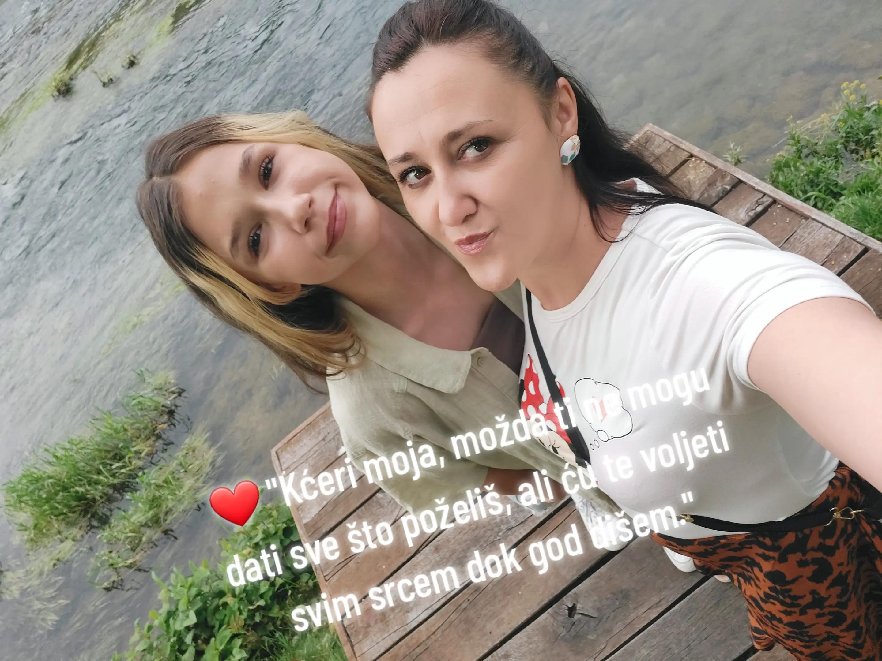 @Amela 🦋