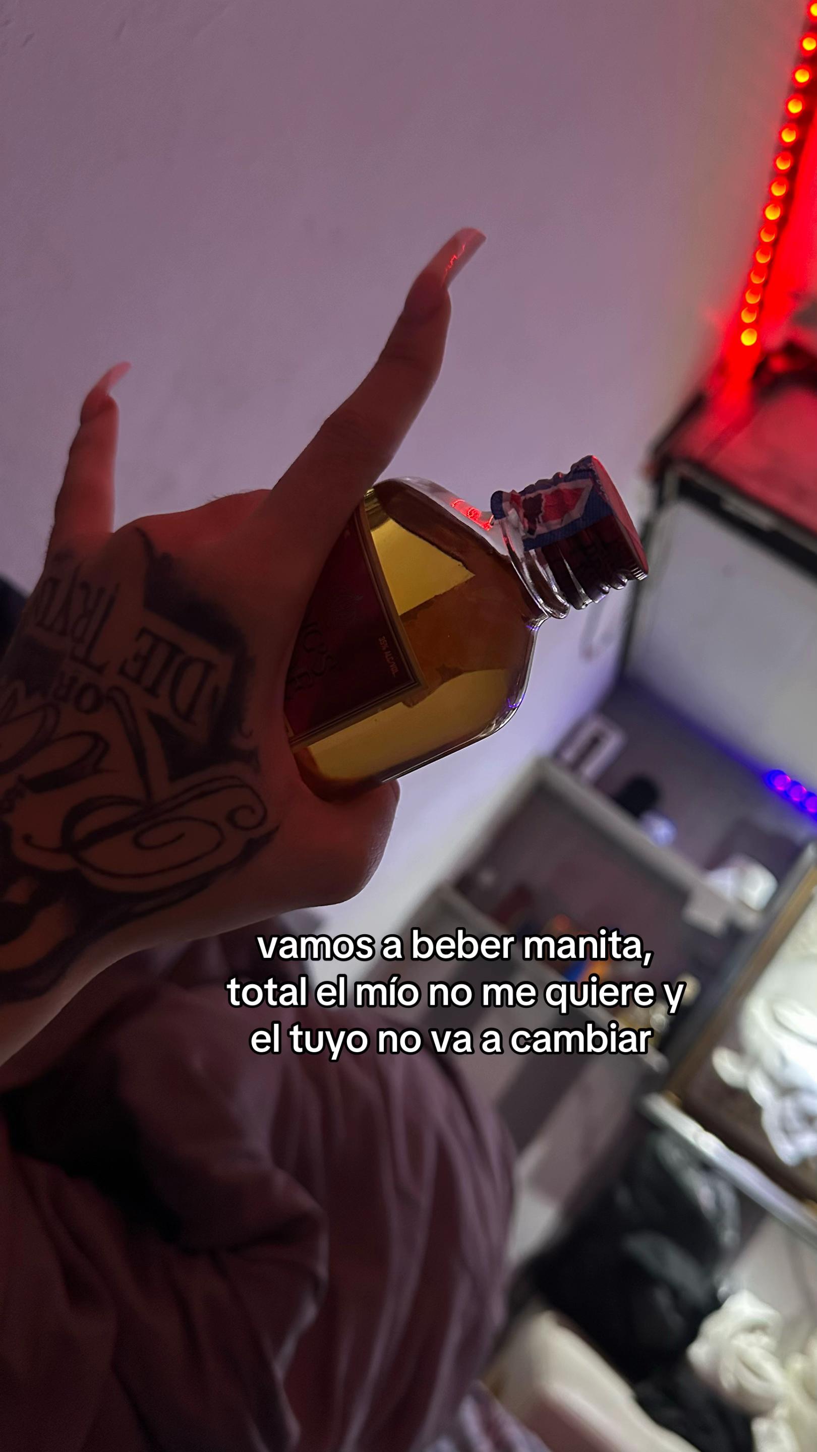 @crymiamor_