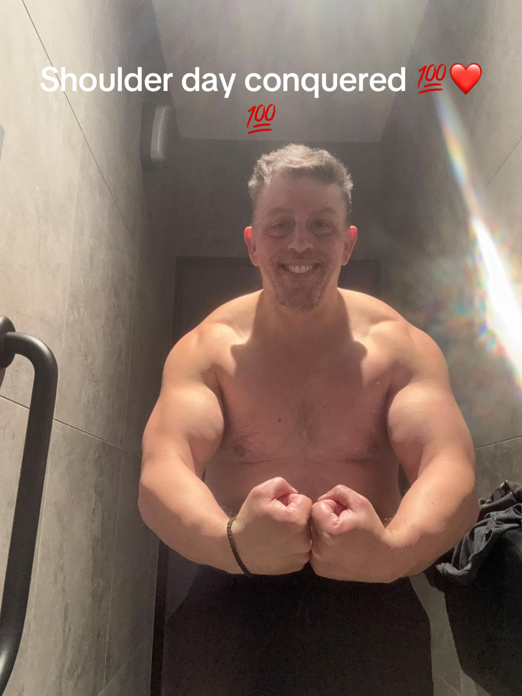 @Greek 🇬🇷 Hulkamania
