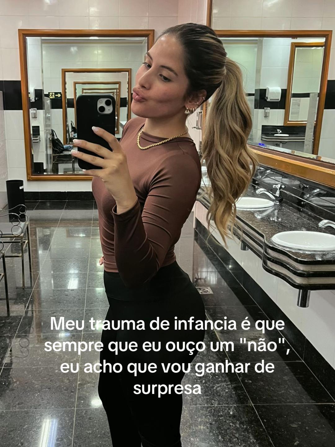 @Lavínia Lopes