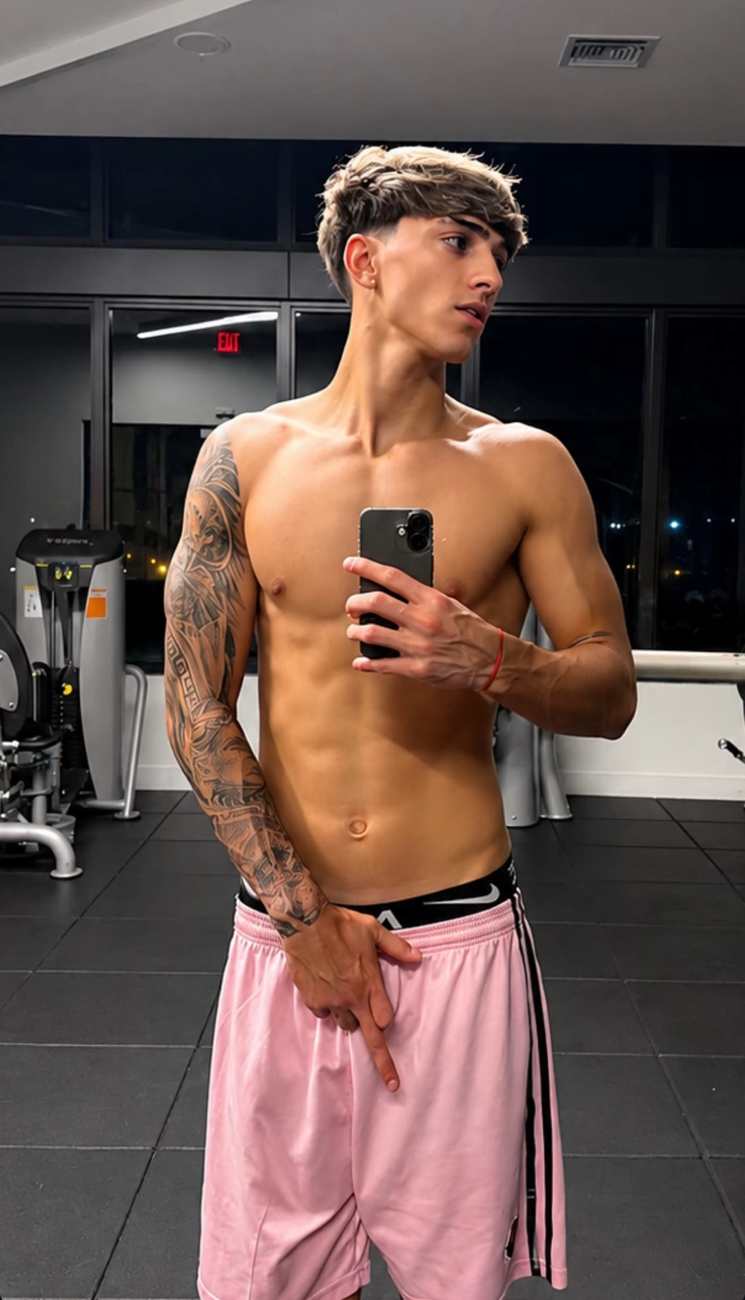 @Chicos Hot 🇦🇷🇪🇸🔥