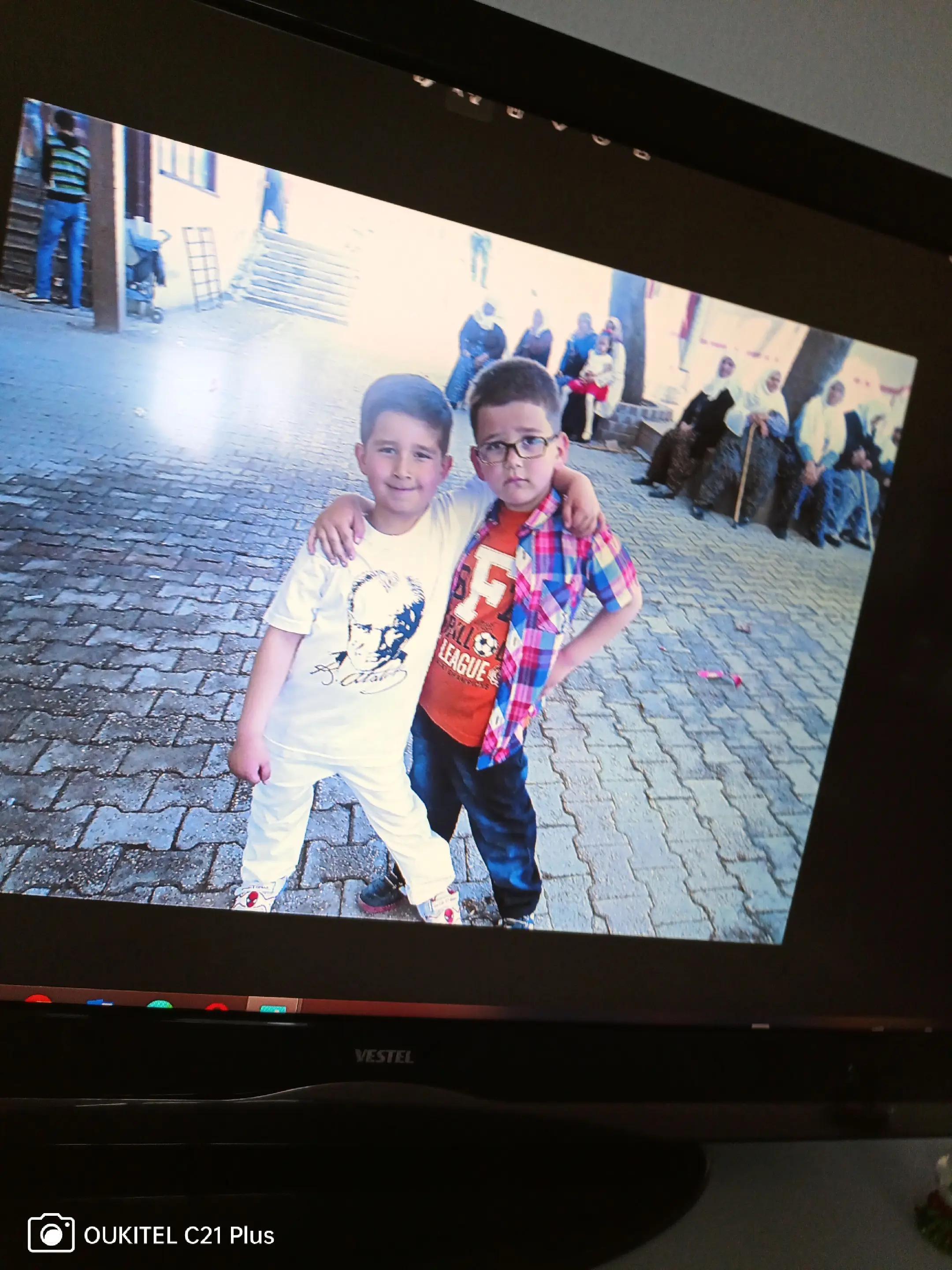 @Efe Kaan Dağdeviren§