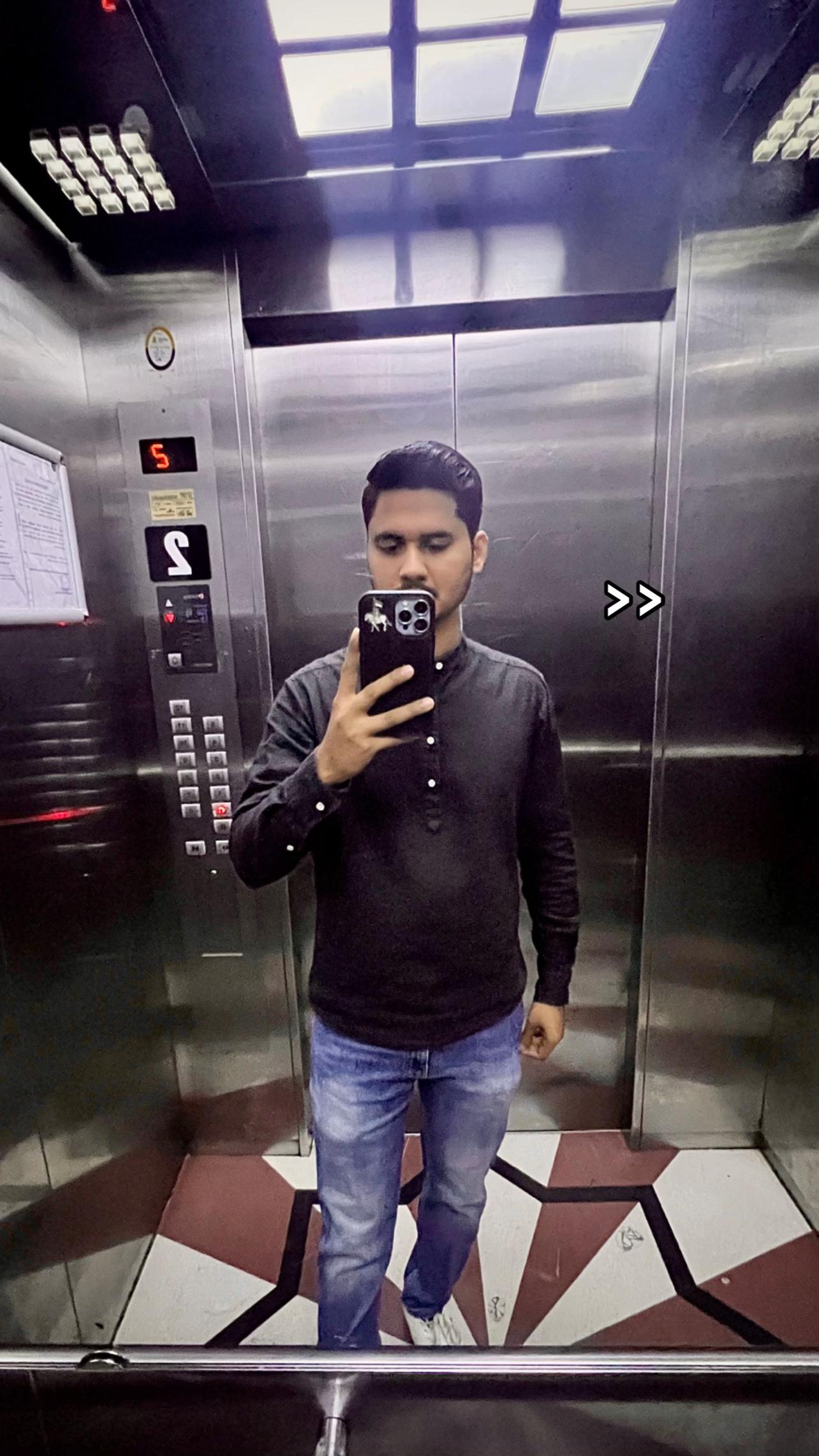 @👑 Aحsan علی 💸🇦🇪 👑