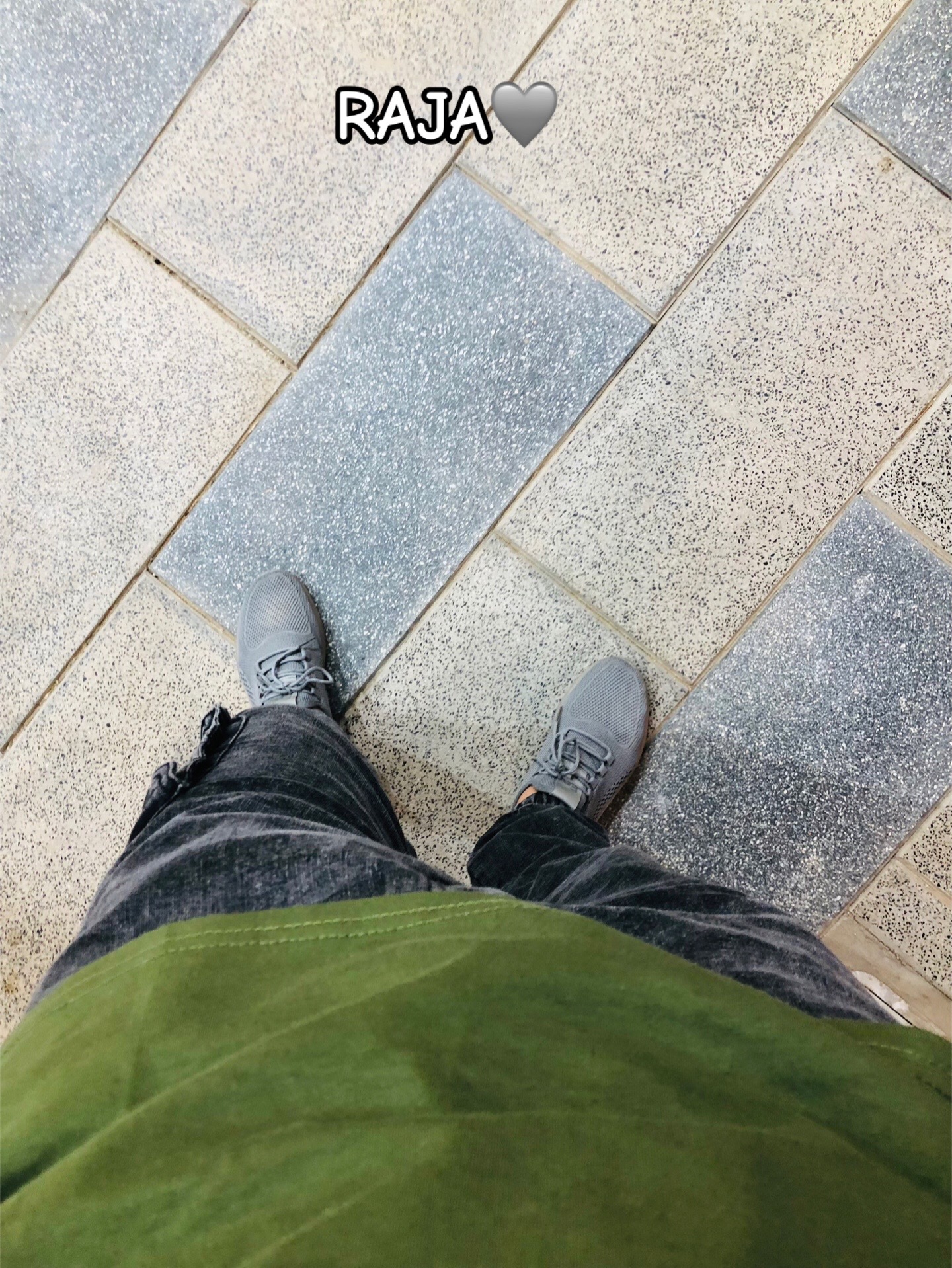 @حسنِین راجہ 🌴