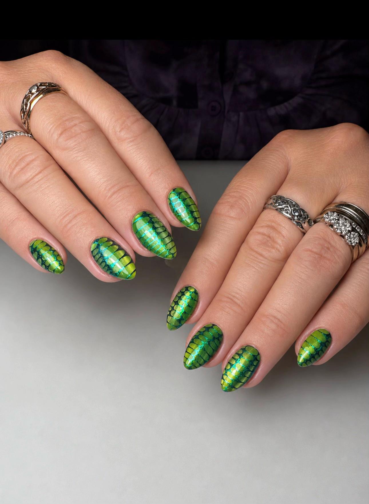 @Skullpture_Nails
