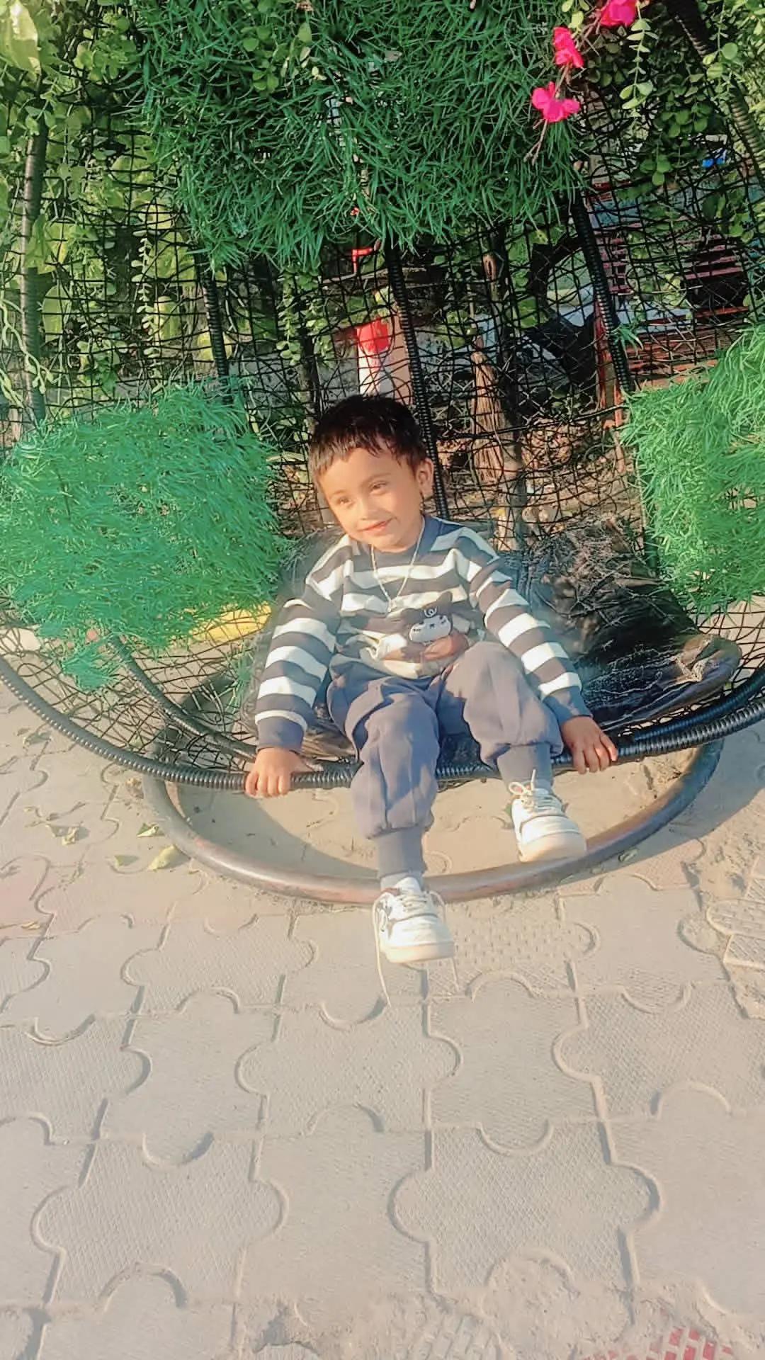 @kushum d r