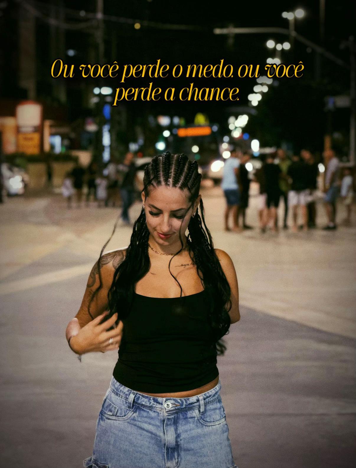 @lari gomes