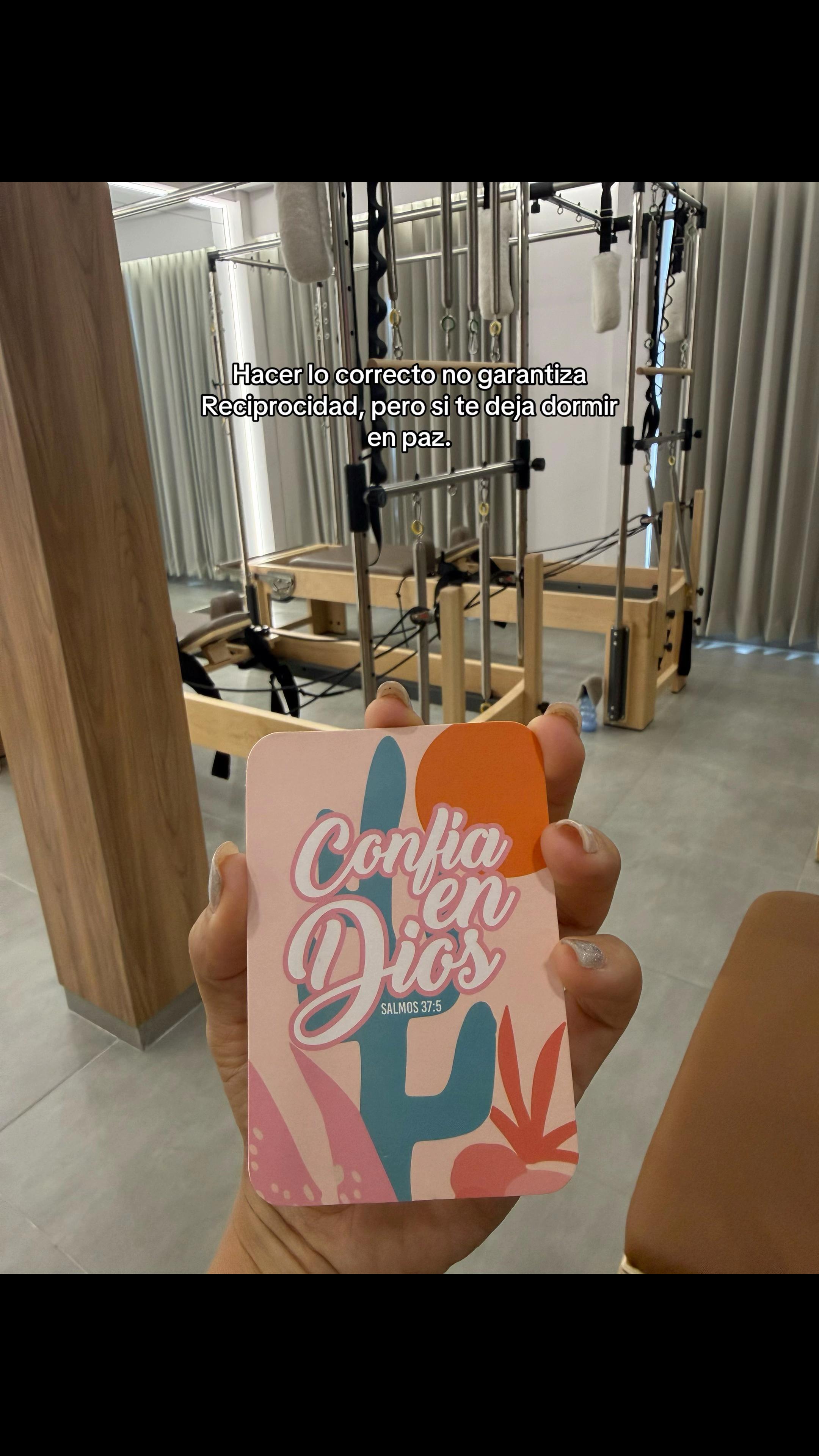 @Angie Prada