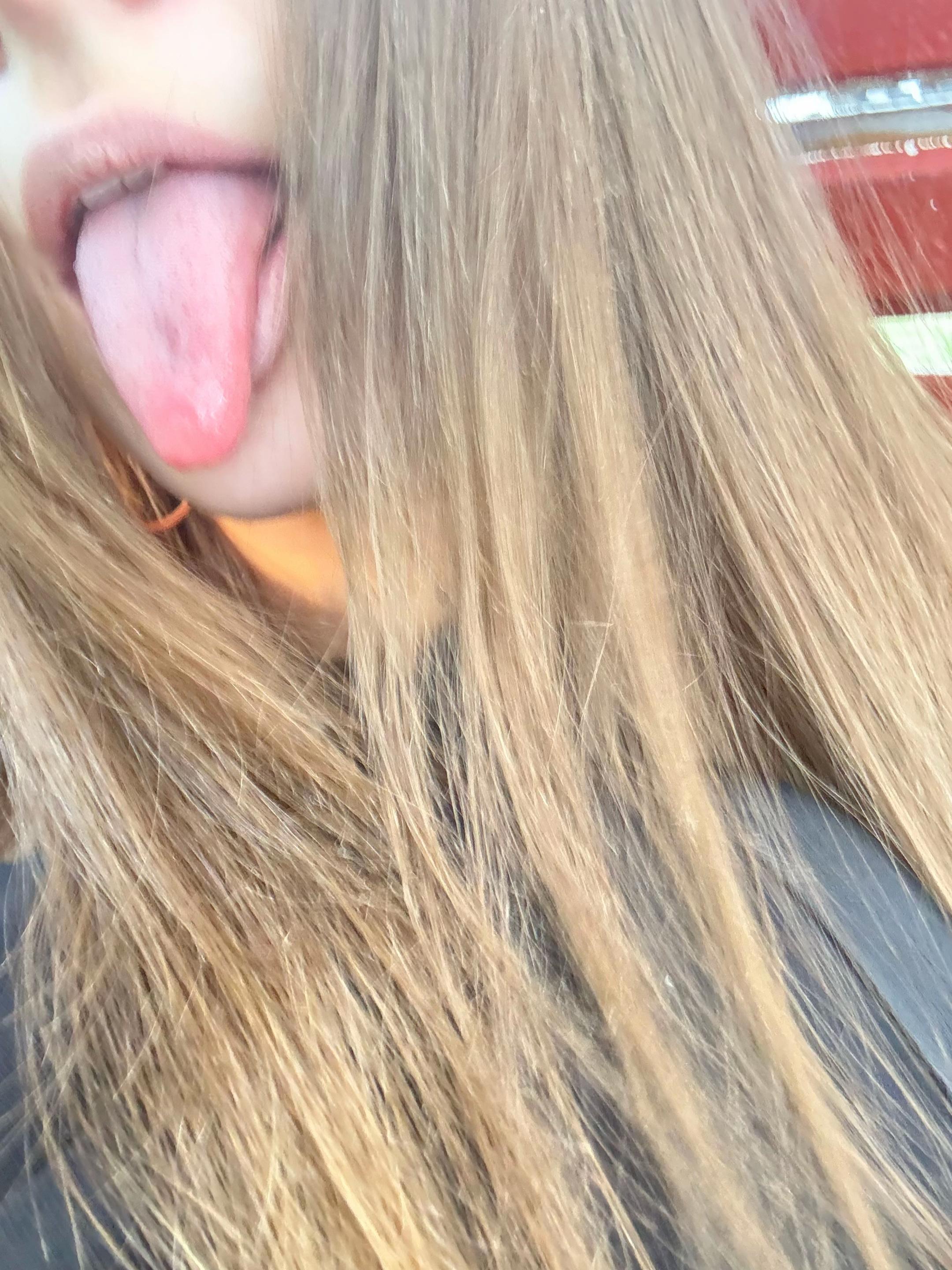 @vikkyqsqw
